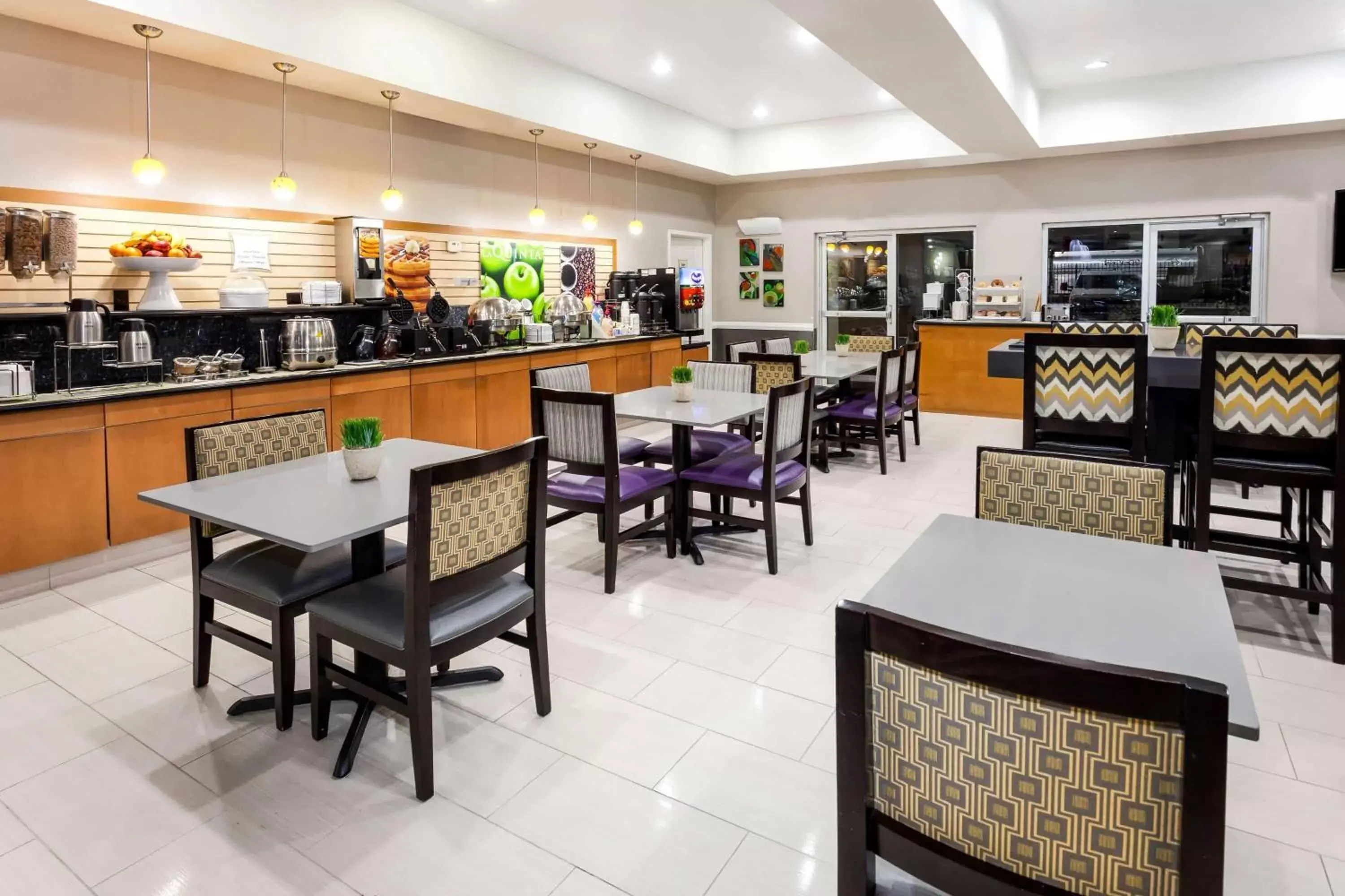 Restaurant/Places to Eat in La Quinta by Wyndham Laredo Airport