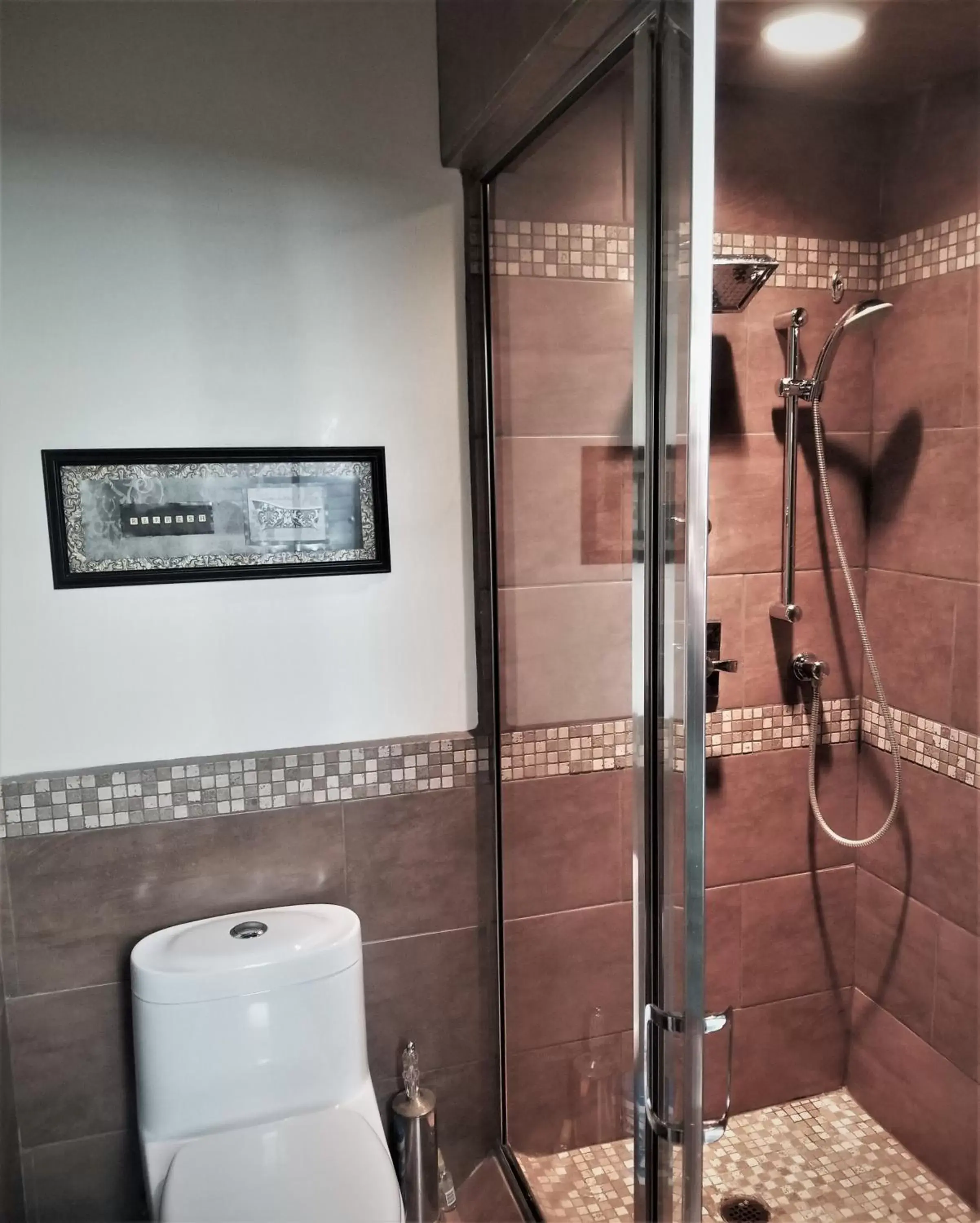 Shower, Bathroom in Along River Ridge