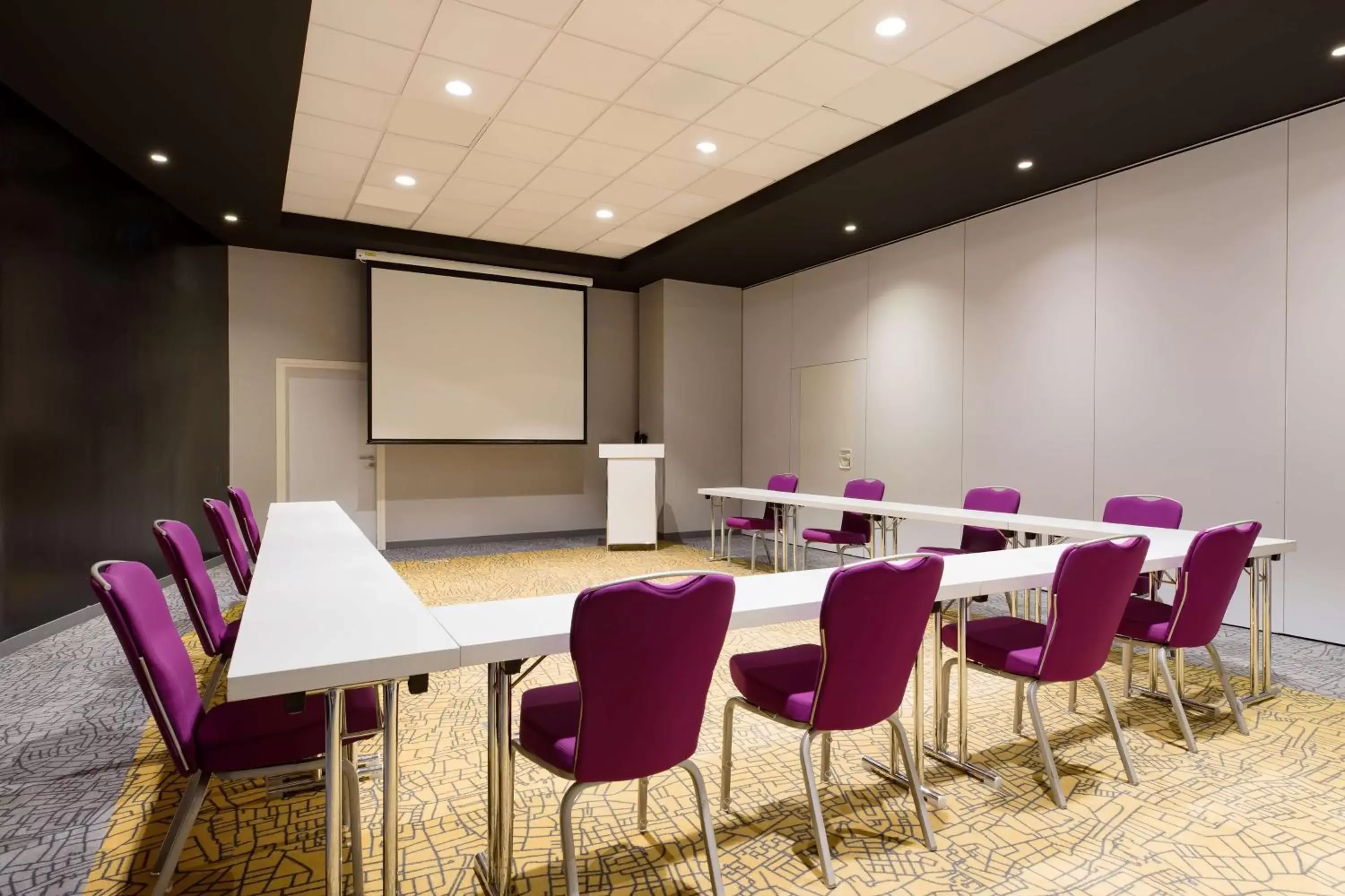 Meeting/conference room in Park Inn by Radisson Lille Grand Stade