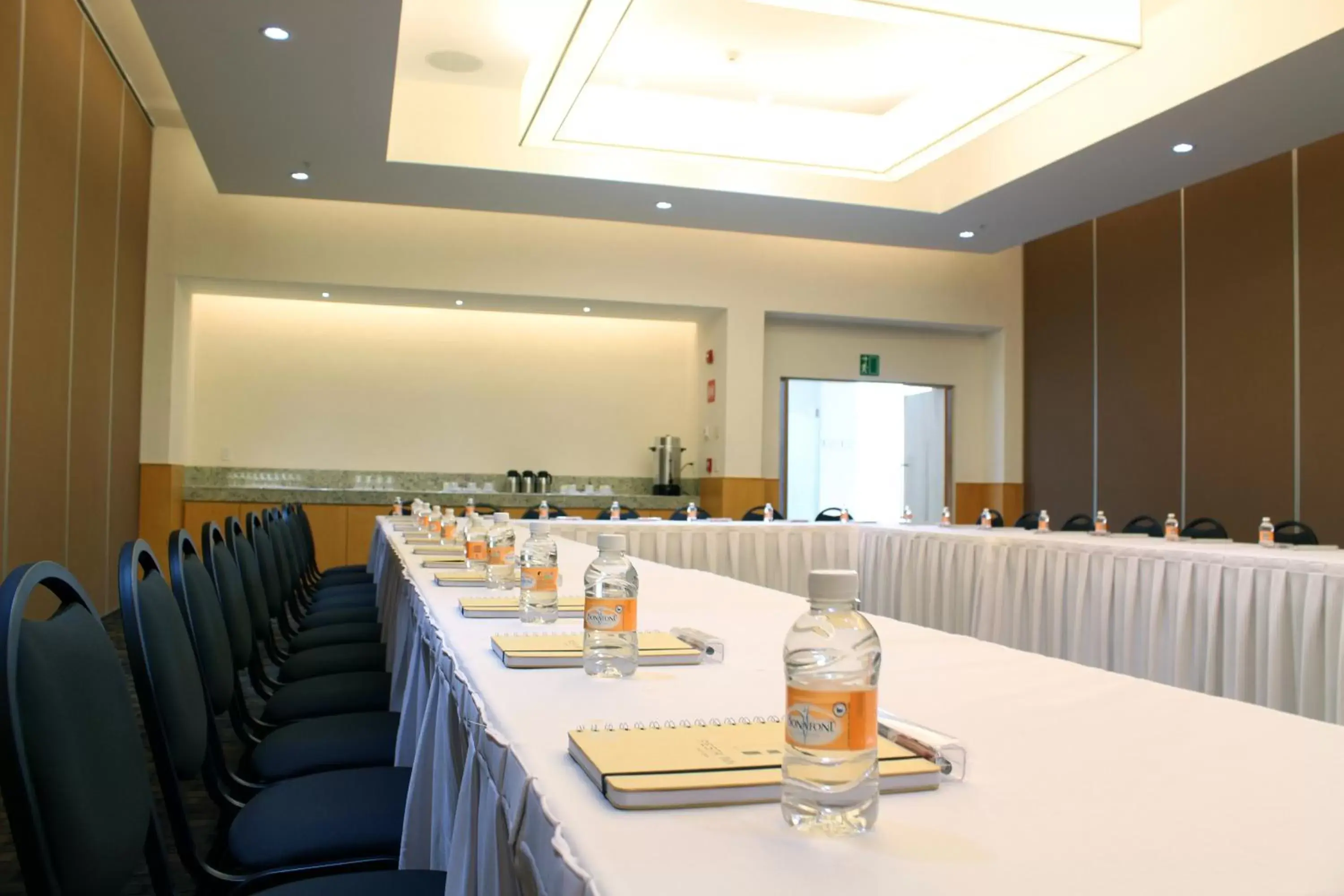 Meeting/conference room in Fiesta Inn Chetumal