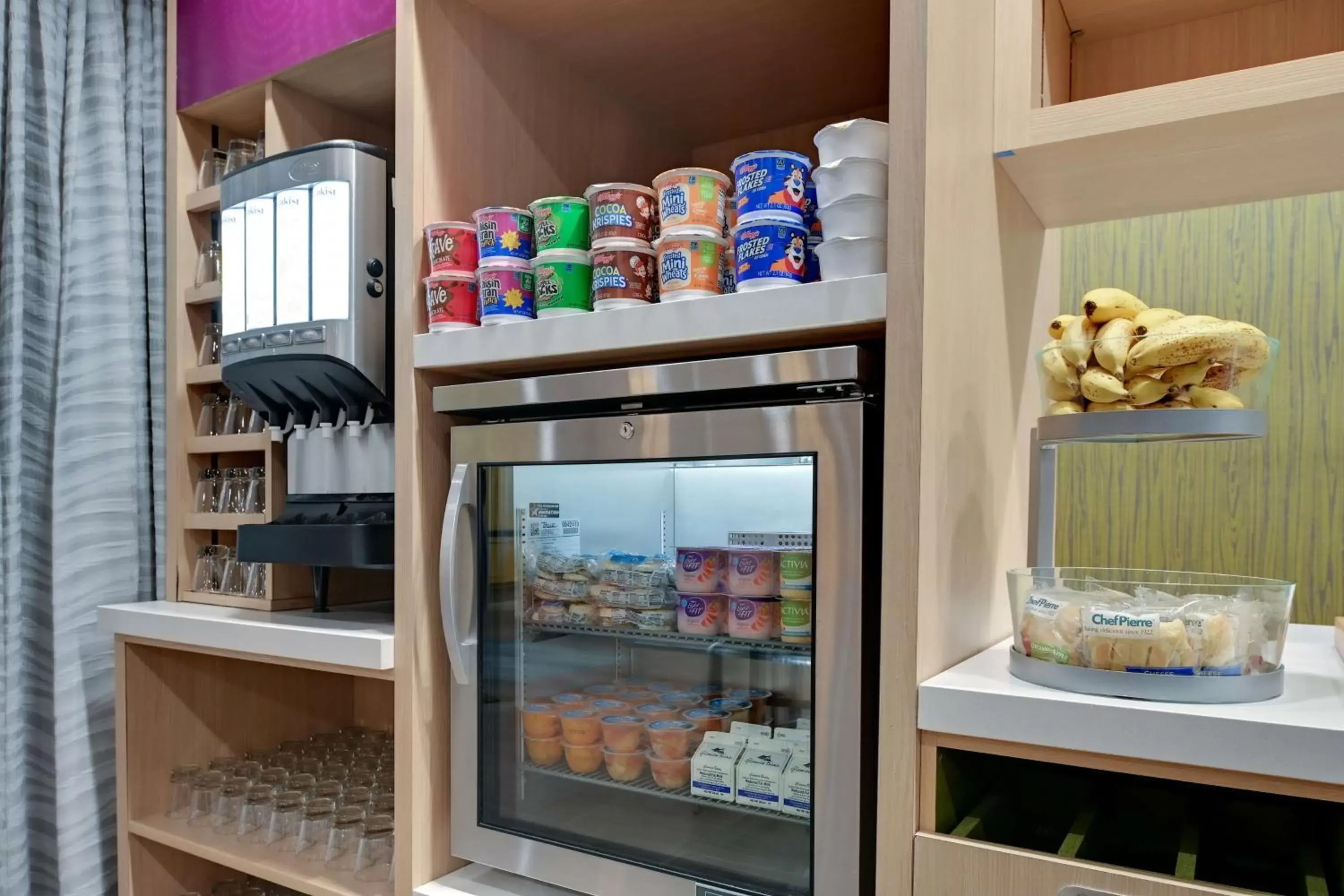 Breakfast in Home2 Suites By Hilton Temple Breakfast in Home2 Suites By Hilton Temple