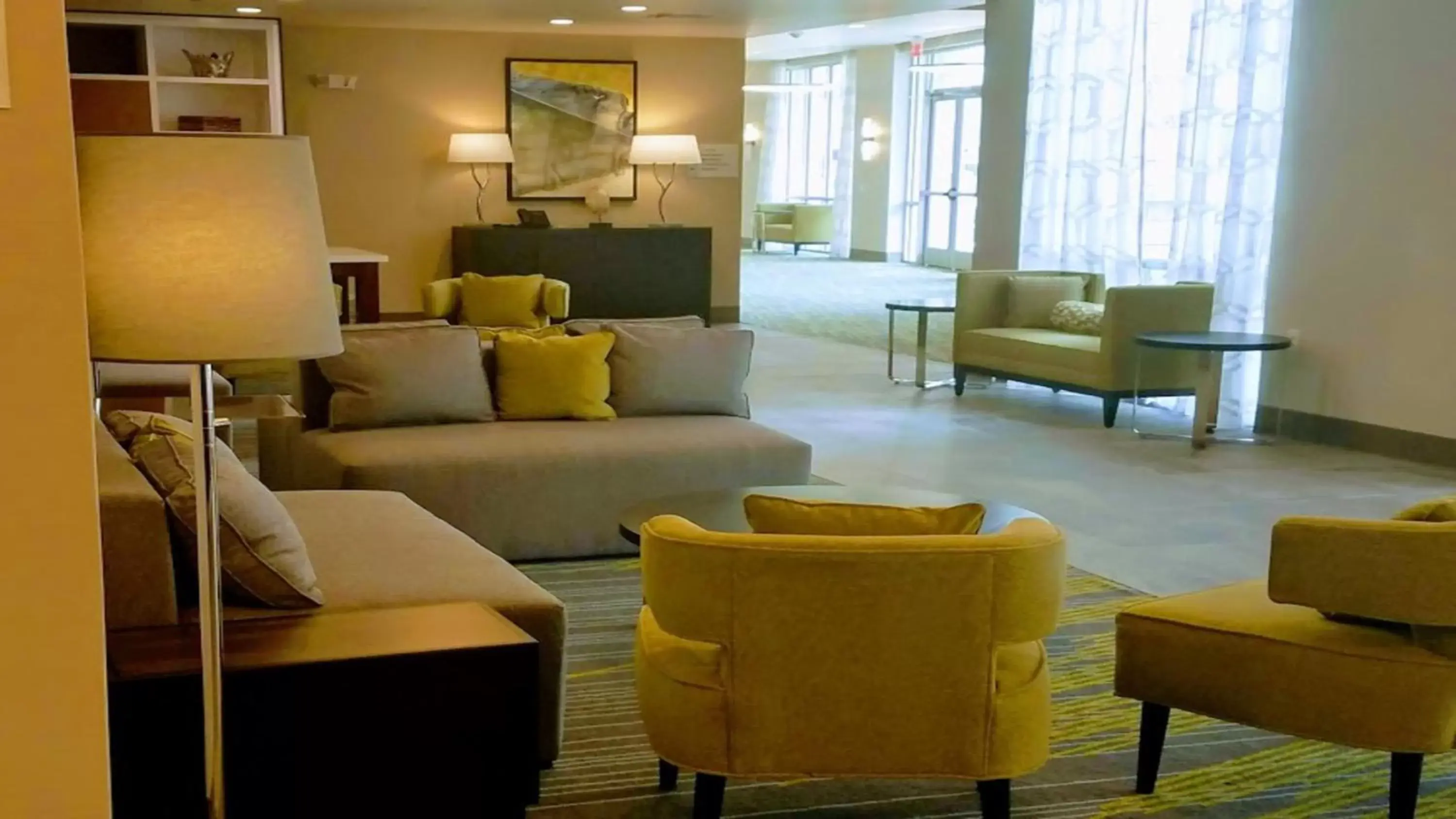 Property building, Lounge/Bar in Holiday Inn & Suites Houston NW - Willowbrook, an IHG Hotel