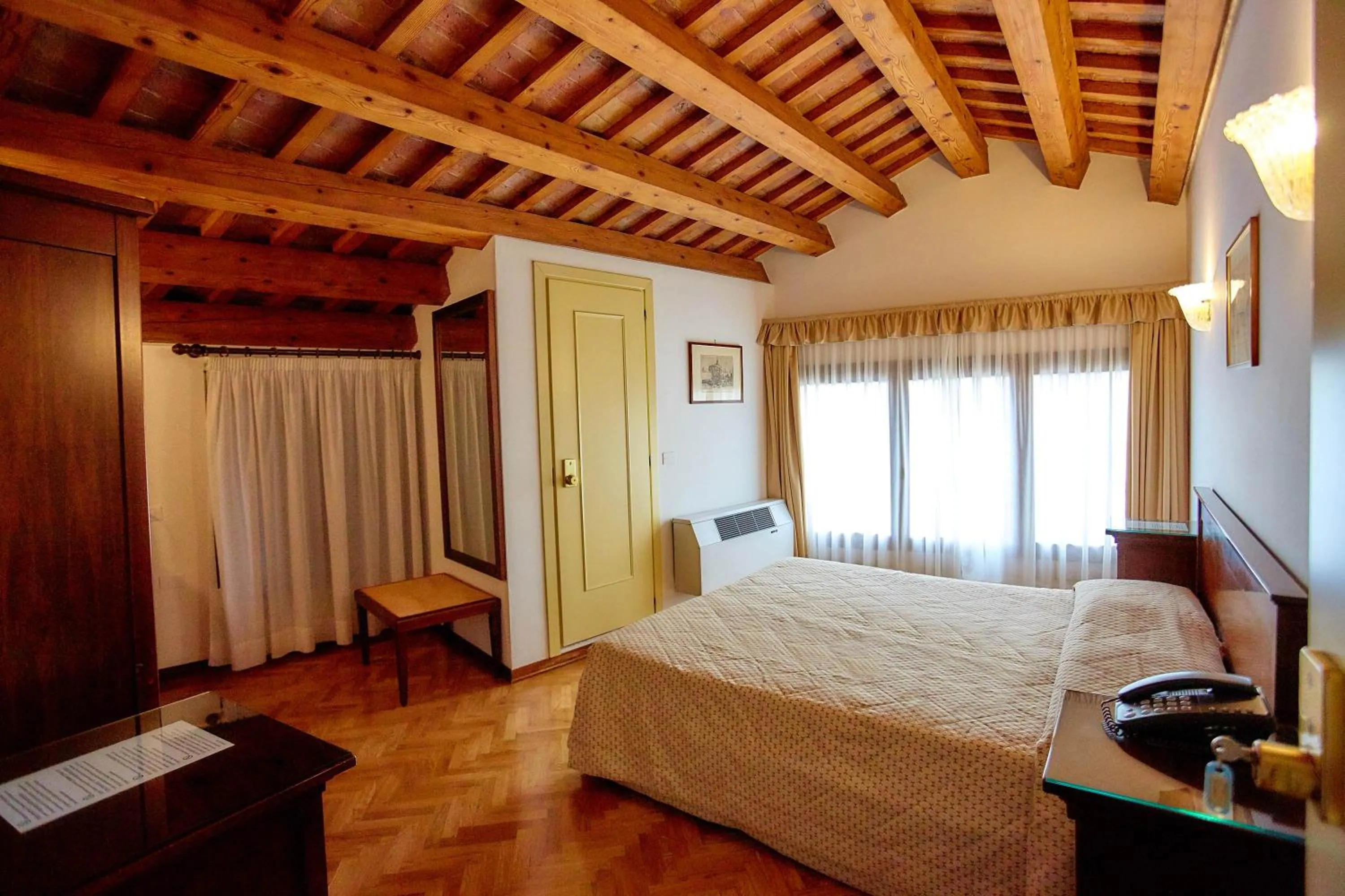 Bed in Hotel Riviera dei Dogi