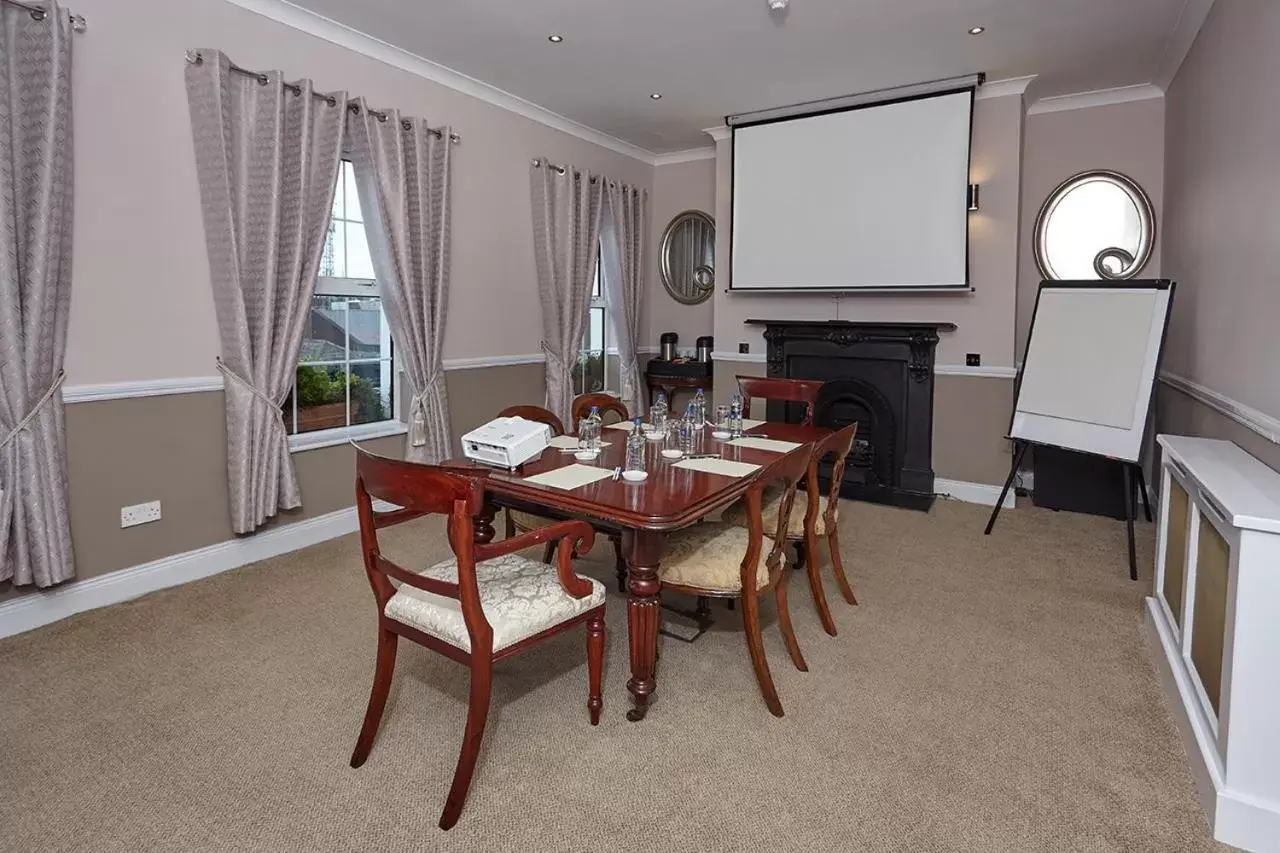 Business facilities in Uppercross House Hotel