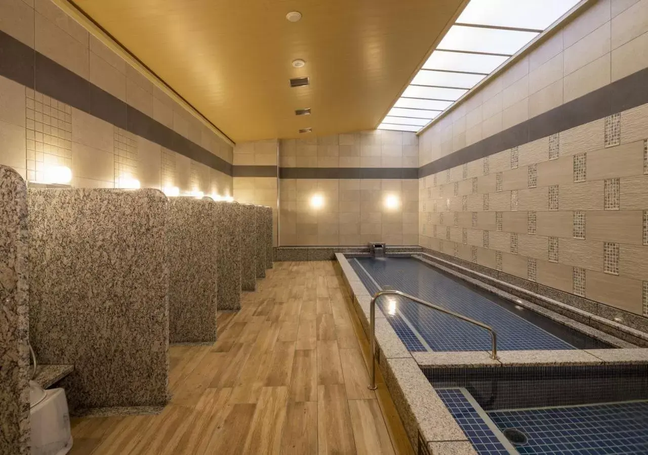 Public Bath, Swimming Pool in Hotel Monterey Fukuoka