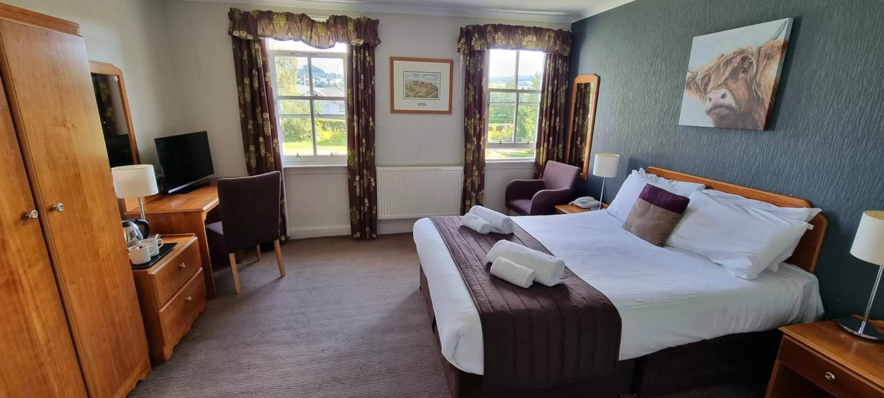 Bedroom, Bed in The Pitlochry Hydro Hotel
