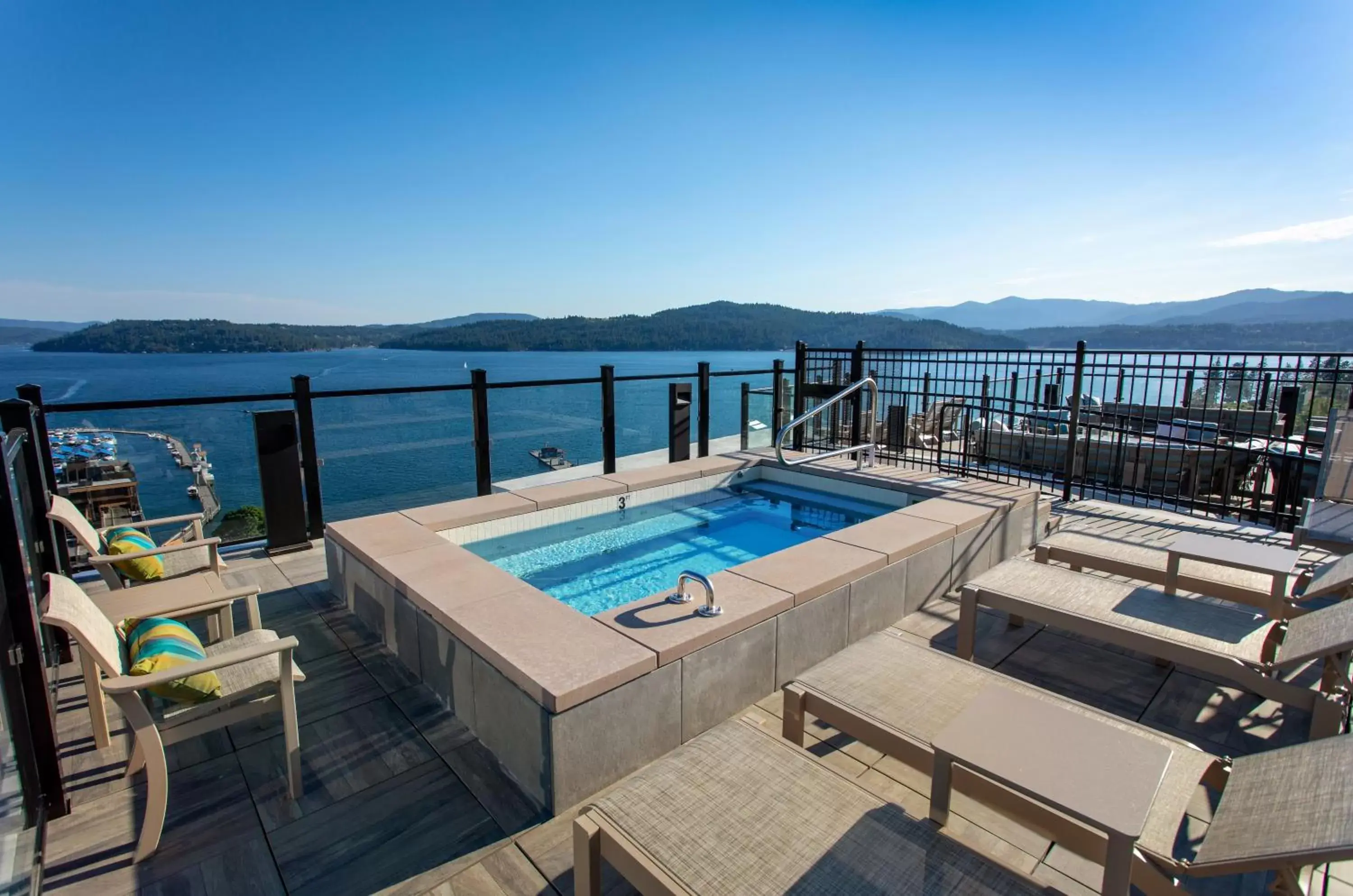 Hot Tub, Pool View in One Lakeside