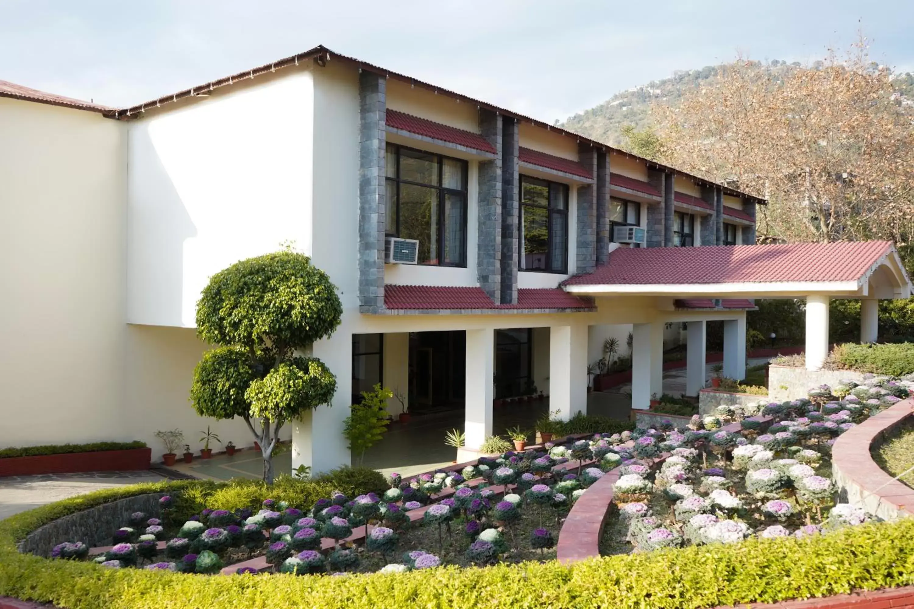 Property building in Country Inn Nature Resort Bhimtal Property building in Country Inn Nature Resort Bhimtal