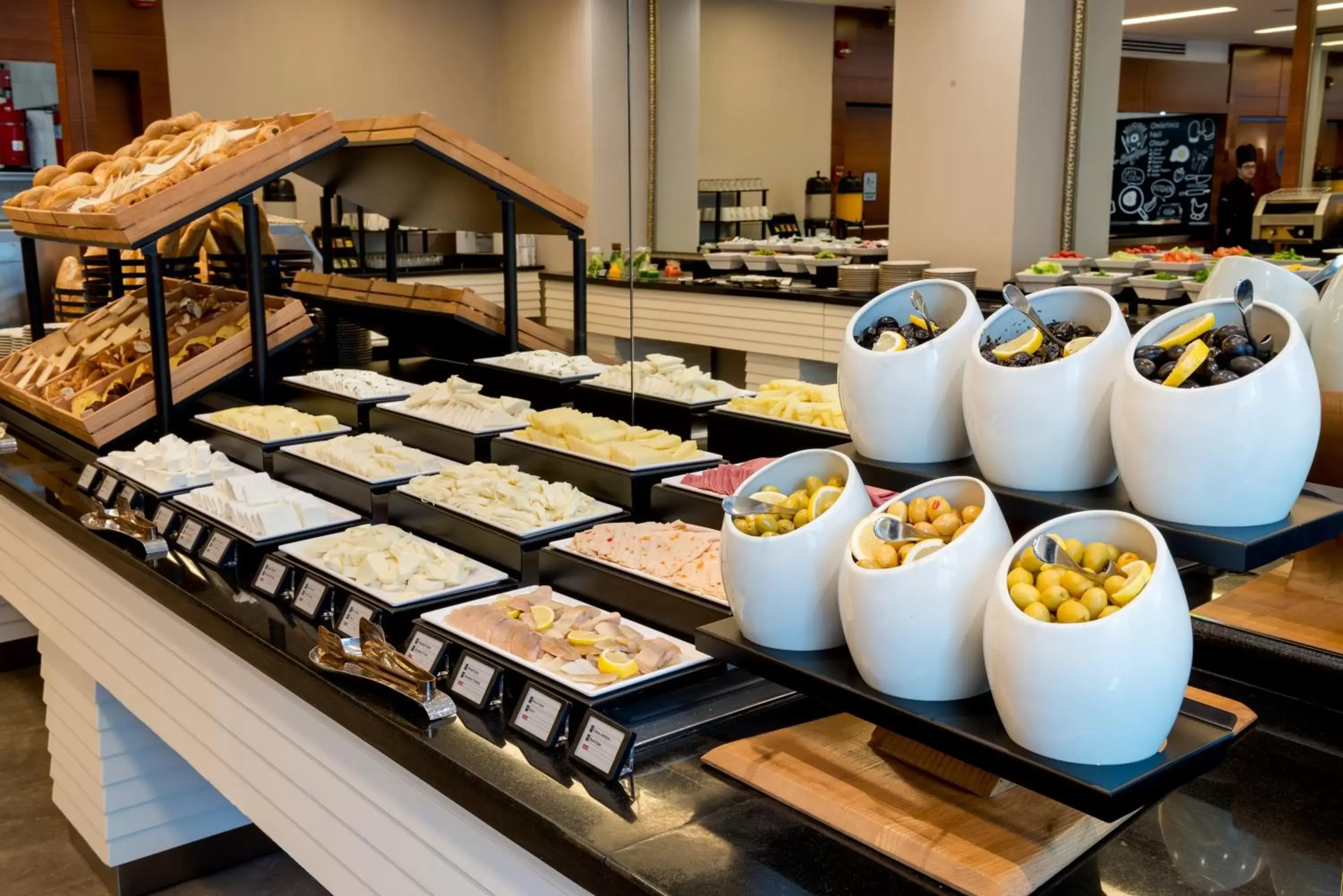 Food and drinks in Ramada Plaza By Wyndham Istanbul City Center