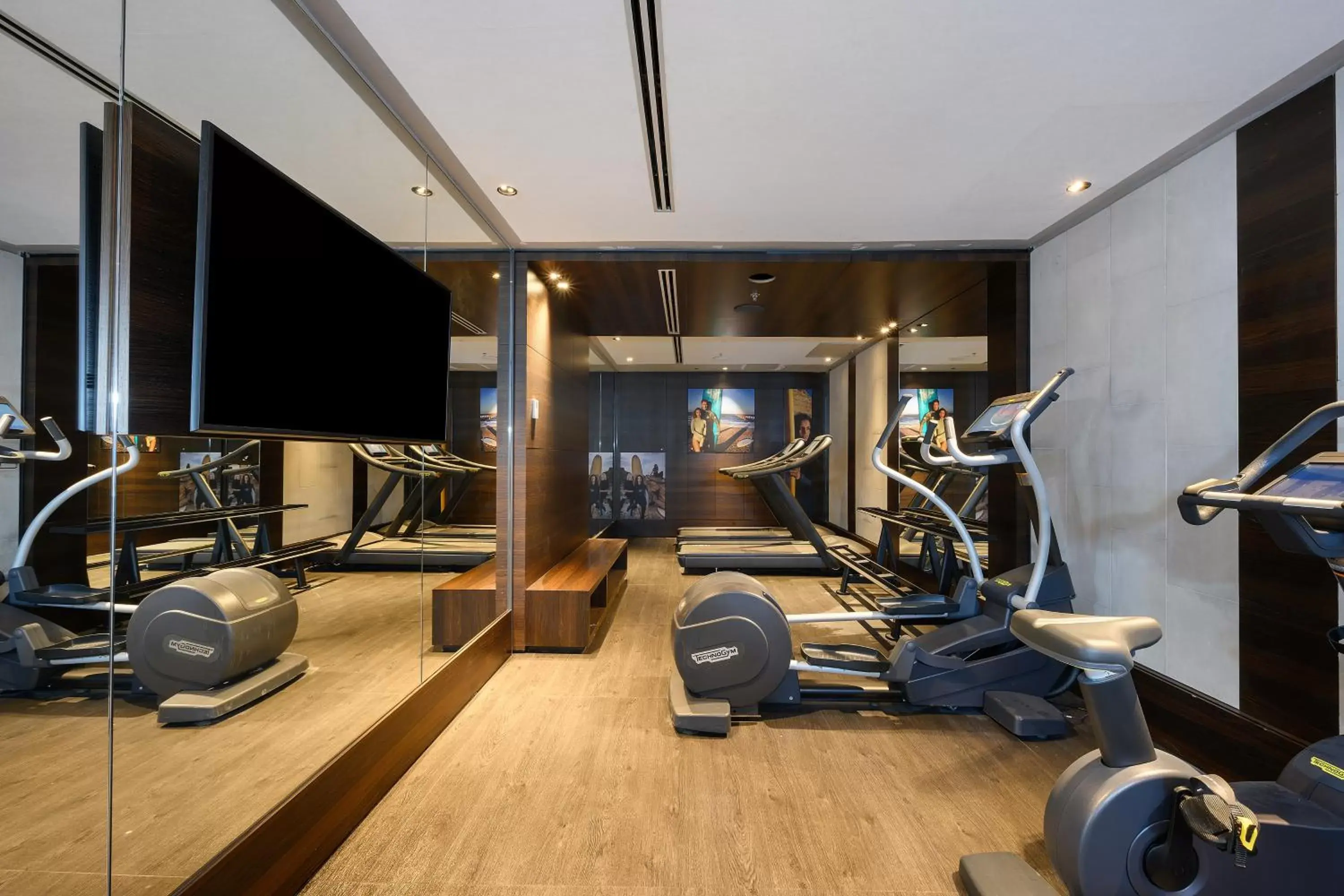 Fitness centre/facilities in Port Tower by Isrotel Design Fitness centre/facilities in Port Tower by Isrotel Design