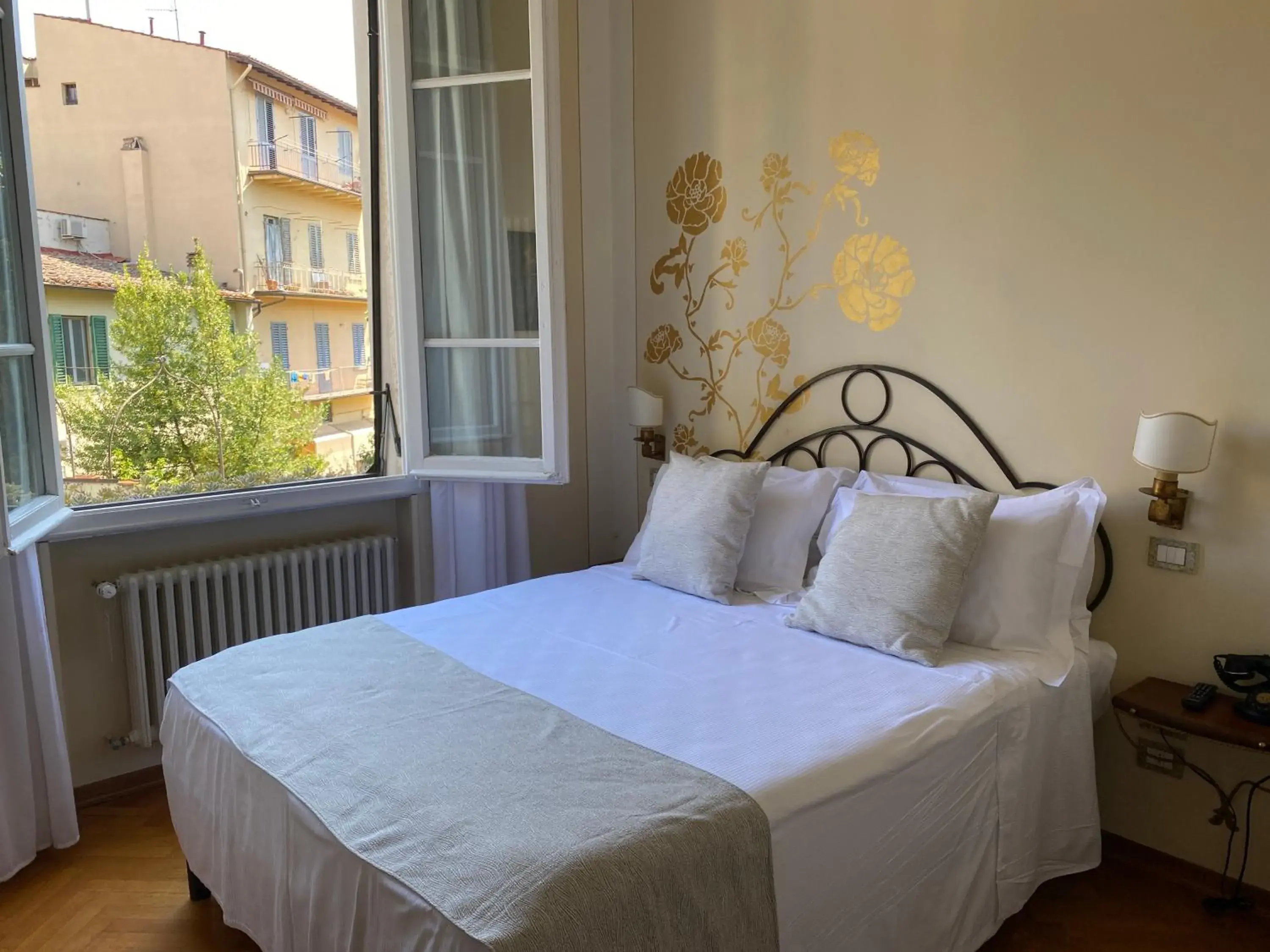 Small Double Room in Hotel David