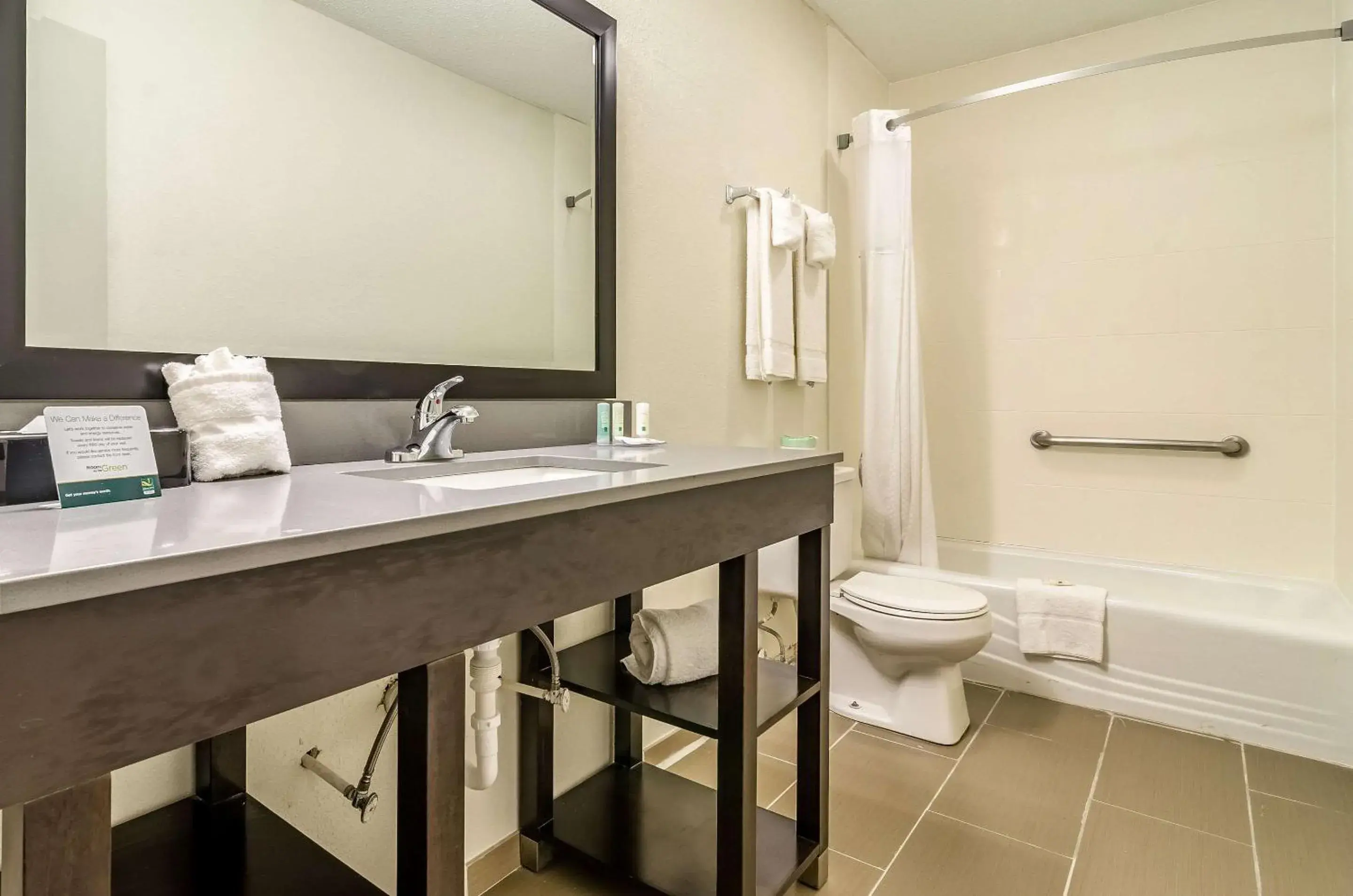 Photo of the whole room, Bathroom in Quality Inn & Suites Creedmor - Butner