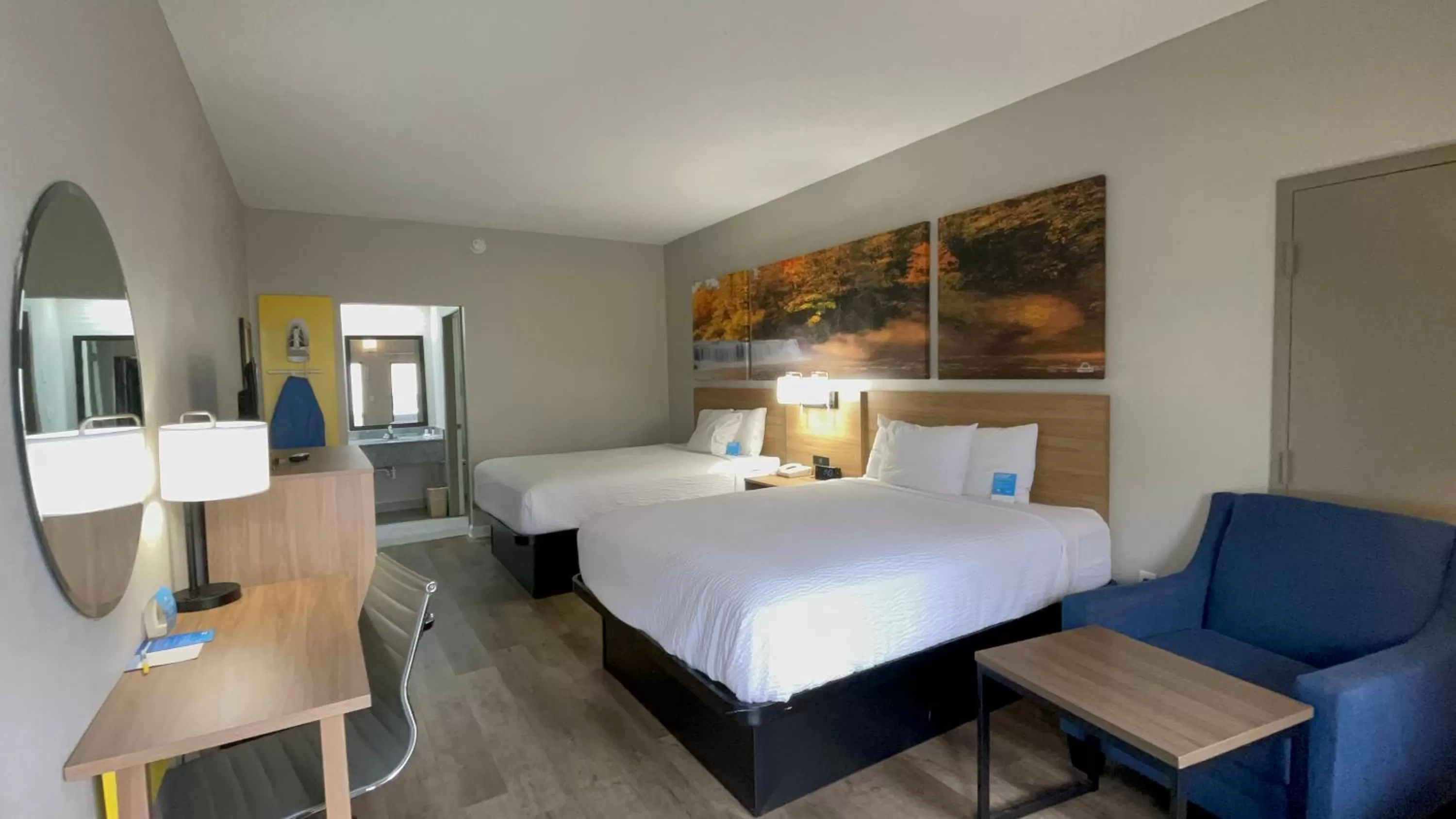 Photo of the whole room, Bed in Days Inn by Wyndham Jackson