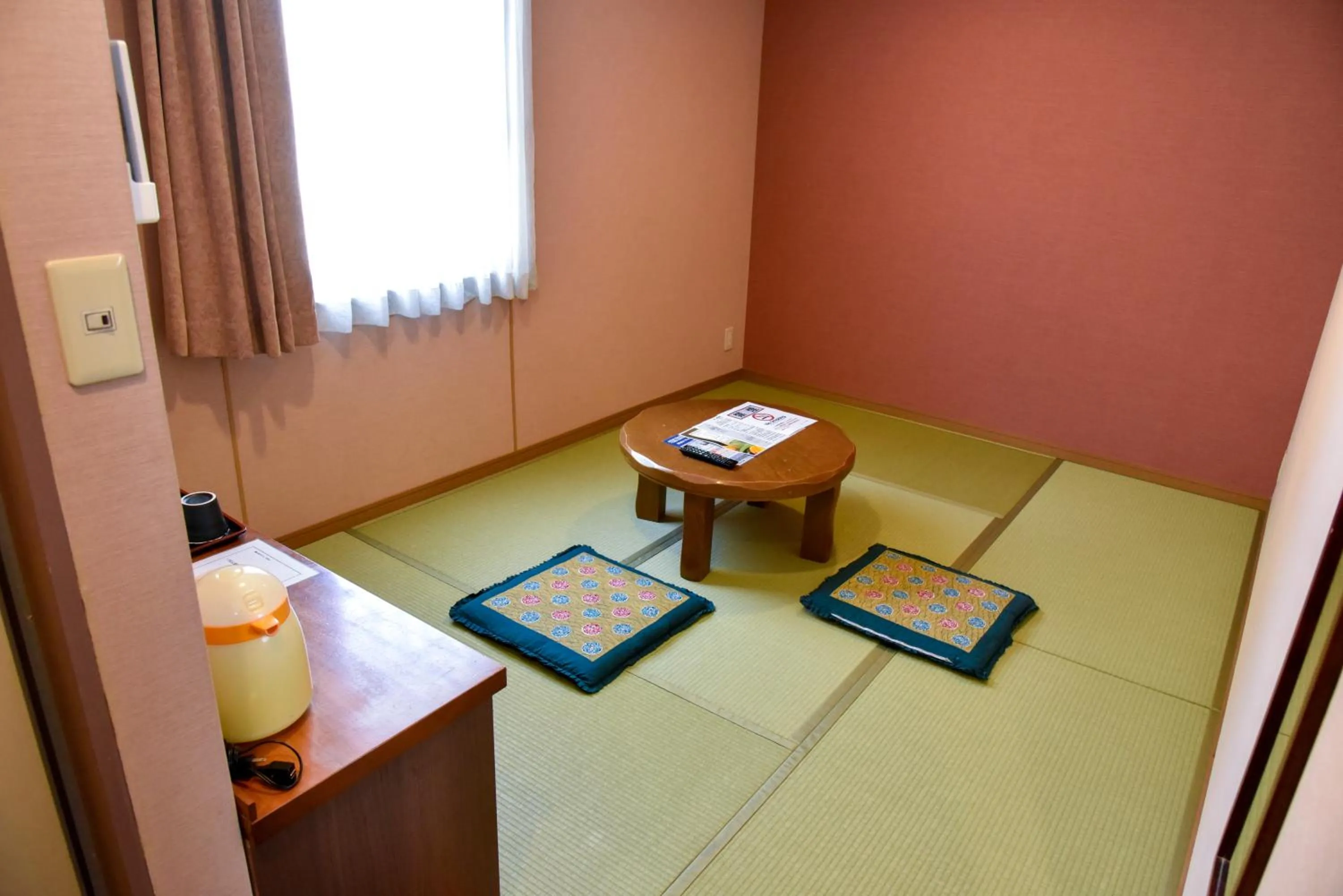 Photo of the whole room in Hotel Palms Tenmonkan