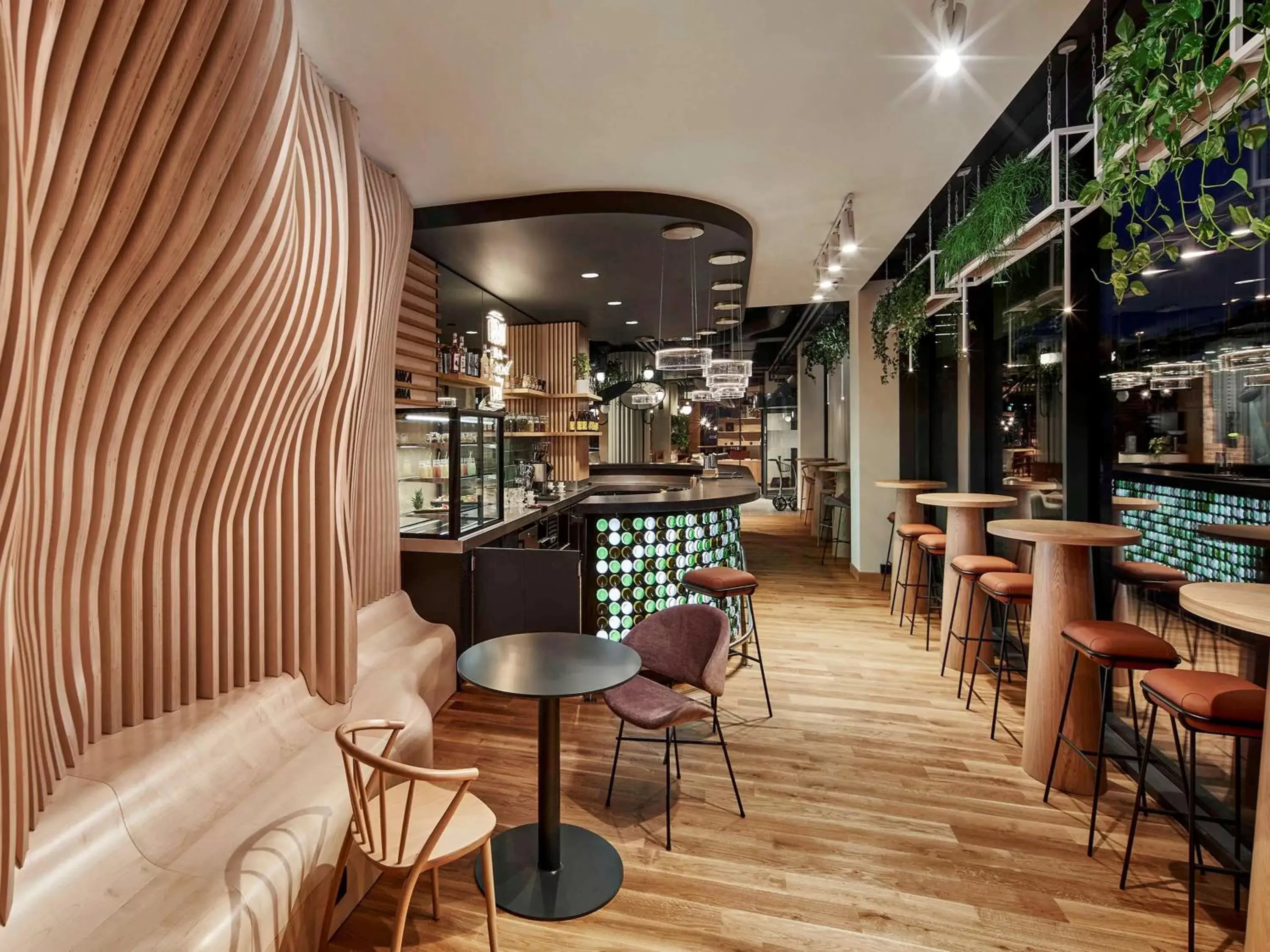 Lounge or bar, Restaurant/Places to Eat in Mercure Katowice Centrum