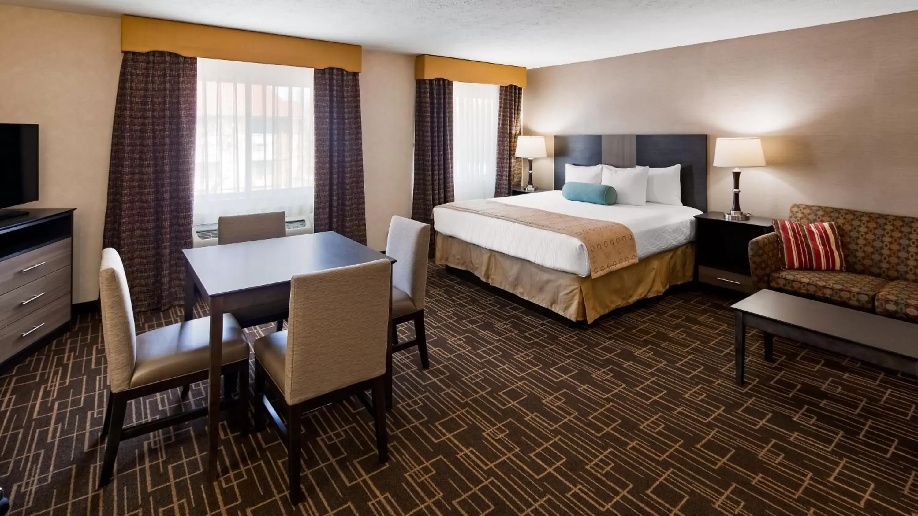 Photo of the whole room in Best Western Airport Inn