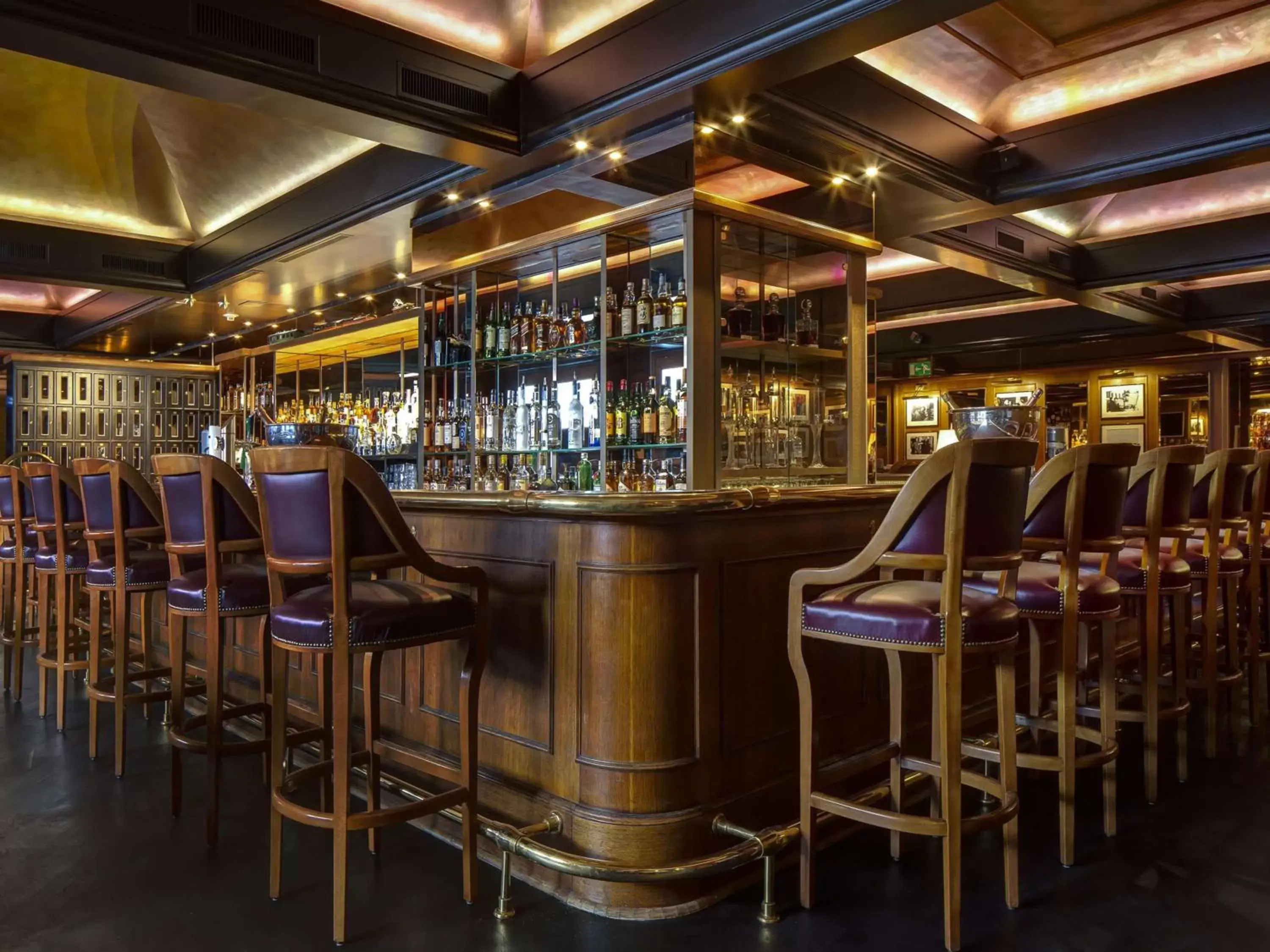 Lounge or bar, Lounge/Bar in Fairmont Le Montreux Palace