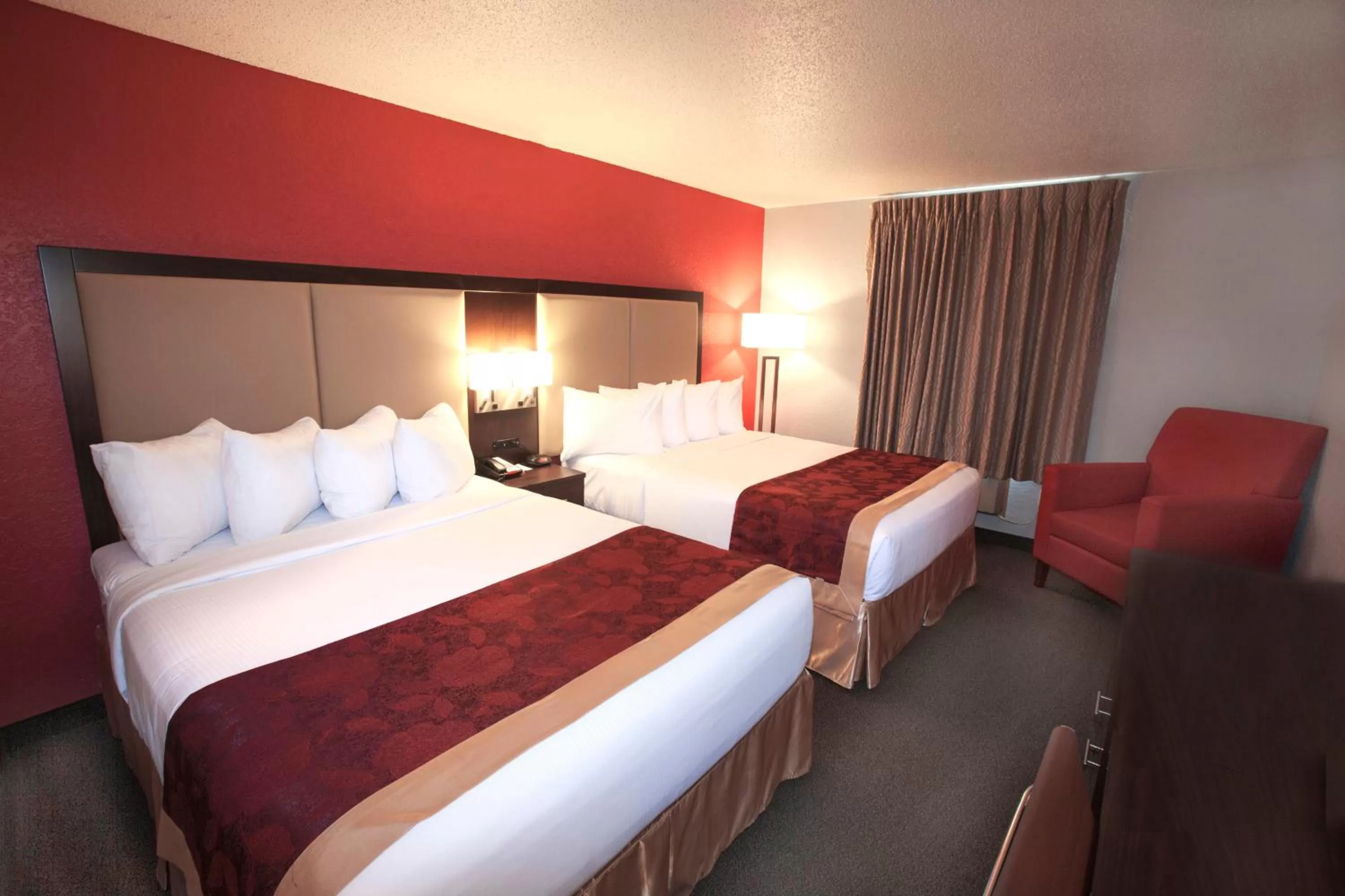 Bed in Ramada by Wyndham Keystone Near Mt Rushmore