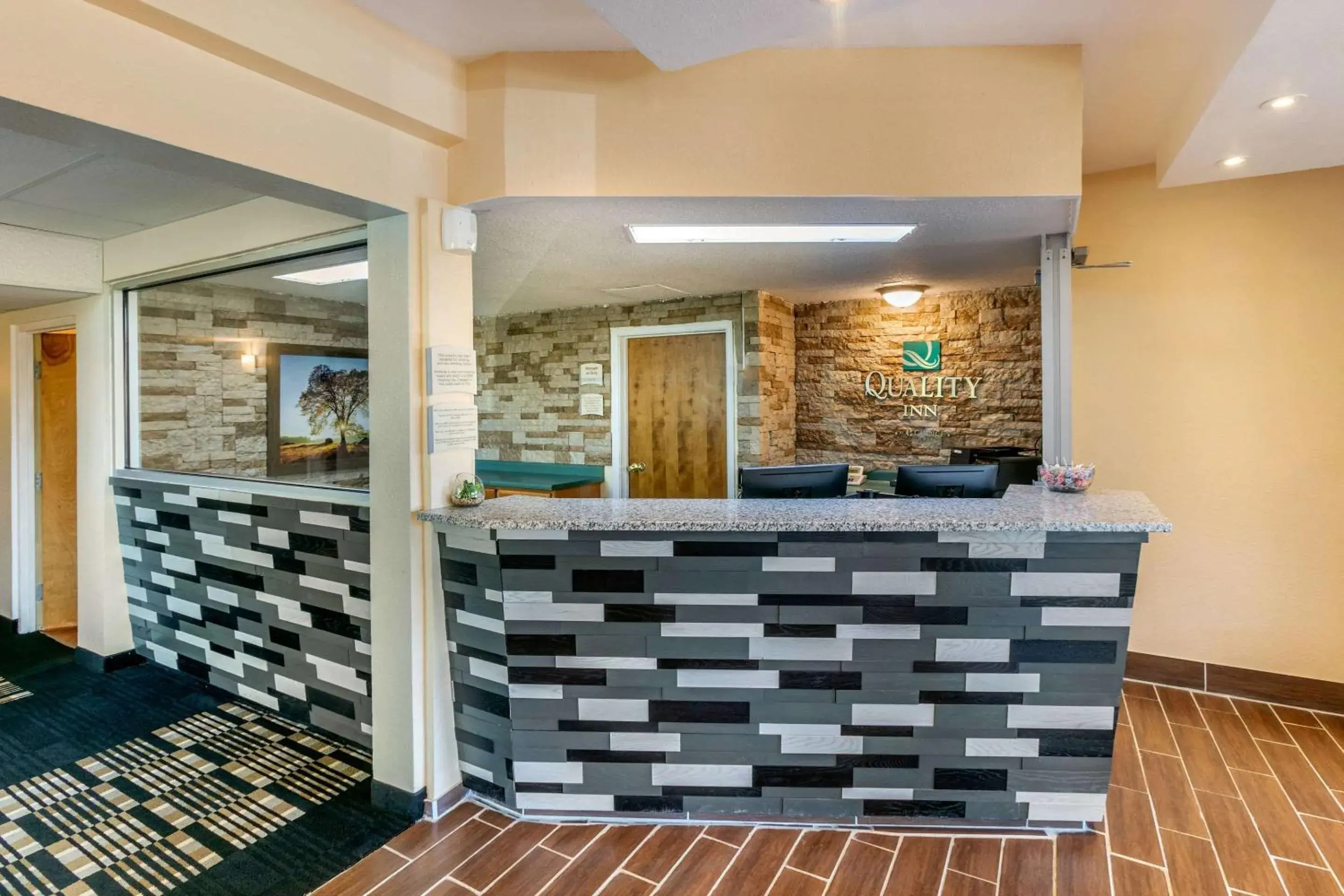 Lobby or reception in Quality Inn Rawlins I-80 Lobby or reception in Quality Inn Rawlins I-80