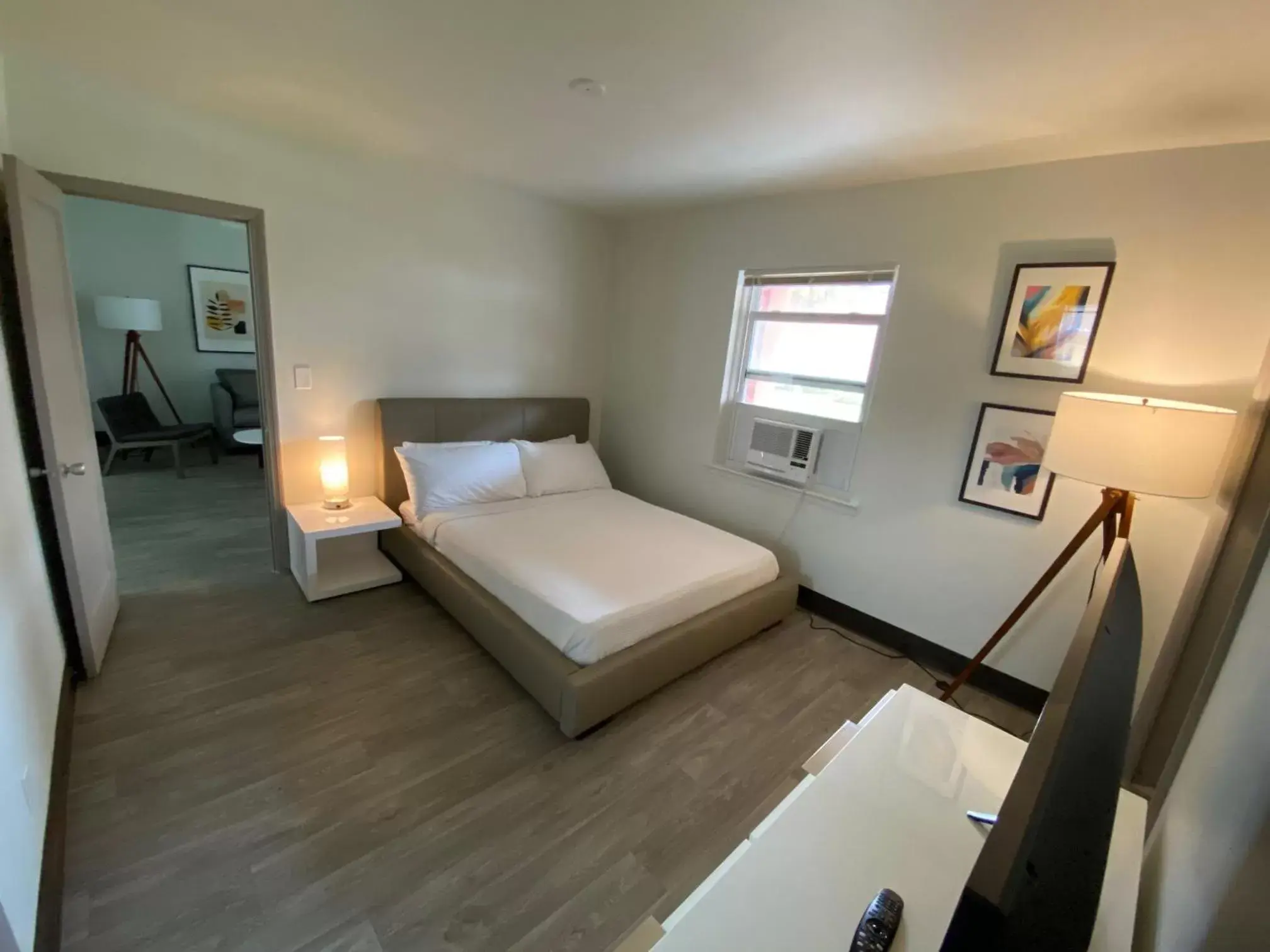 Bedroom, Bed in Rolo Beach Hotel