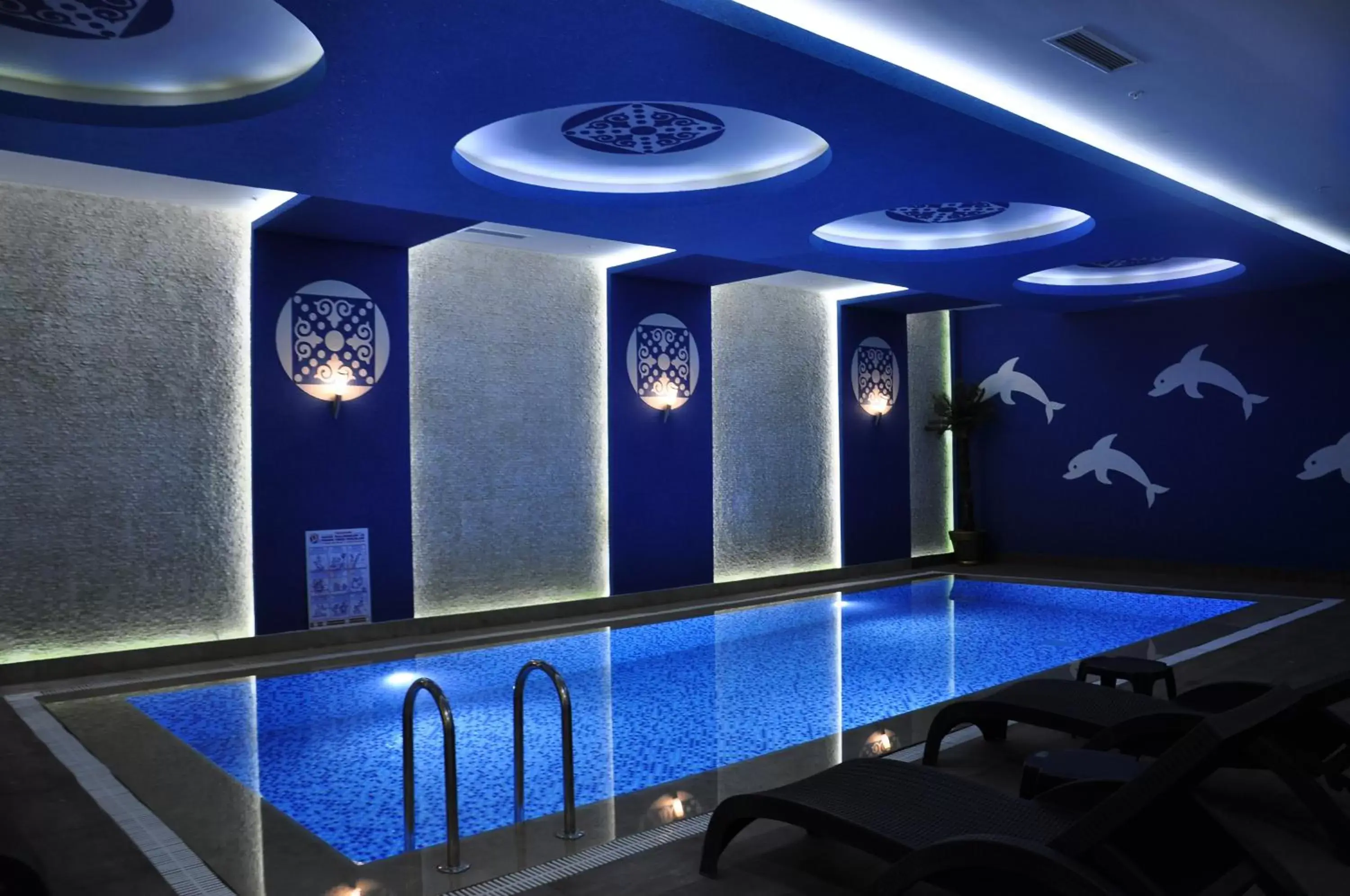 Swimming pool in Elips Royal Hotel & SPA Swimming pool in Elips Royal Hotel & SPA