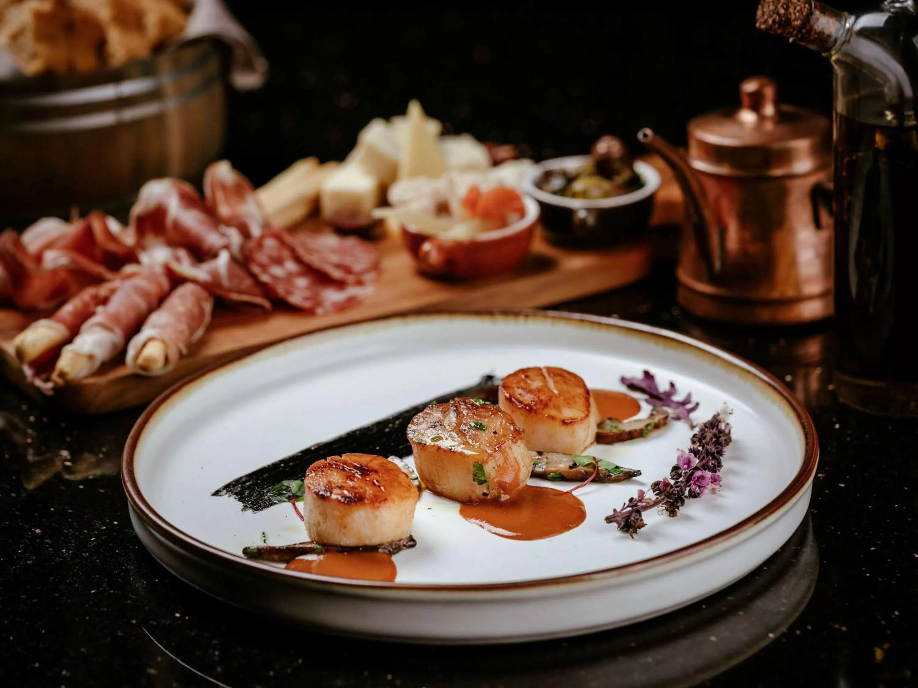 Restaurant/places to eat in Hotel Muse Bangkok Langsuan - MGallery