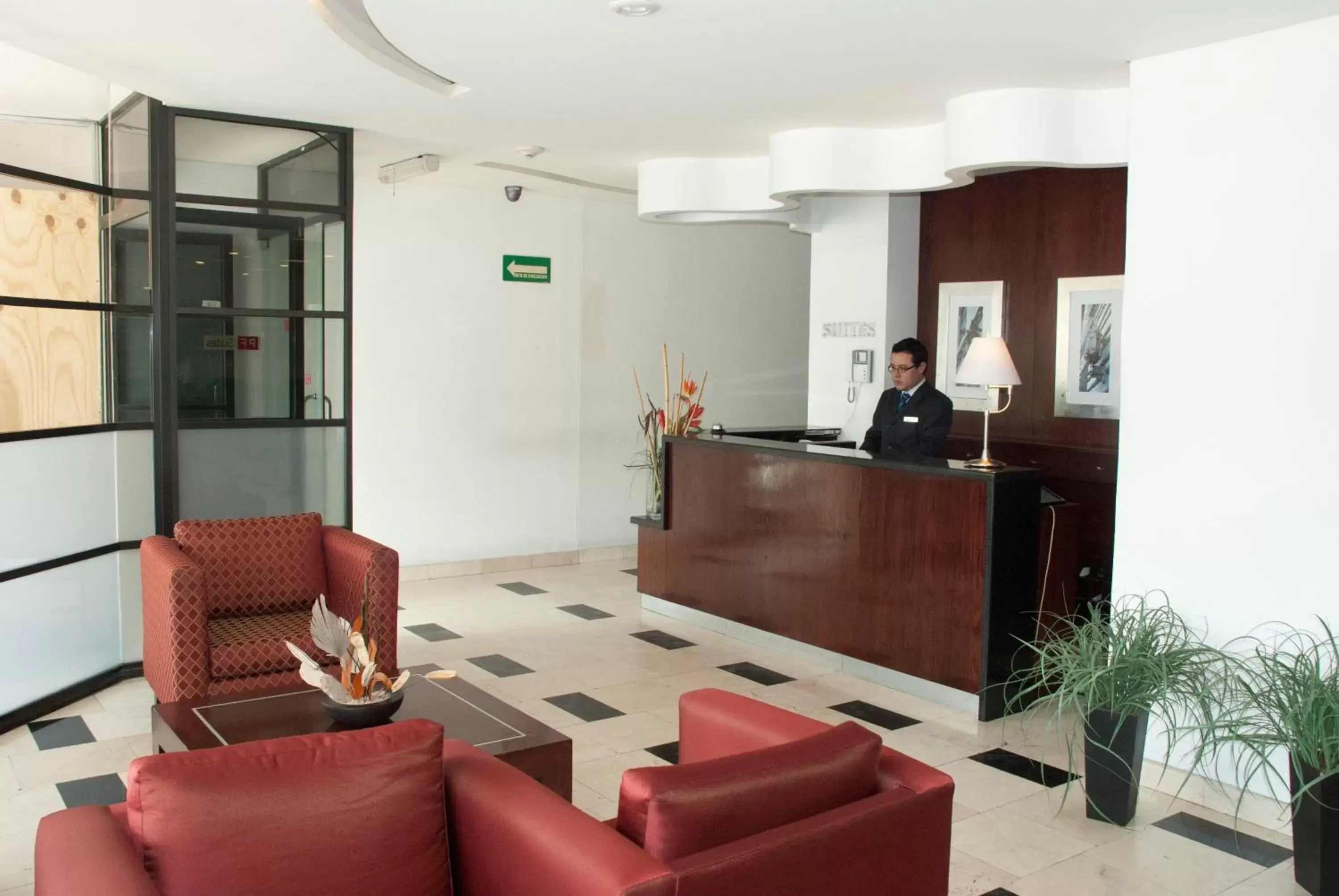 Staff, Lobby/Reception in Hotel & Suites PF