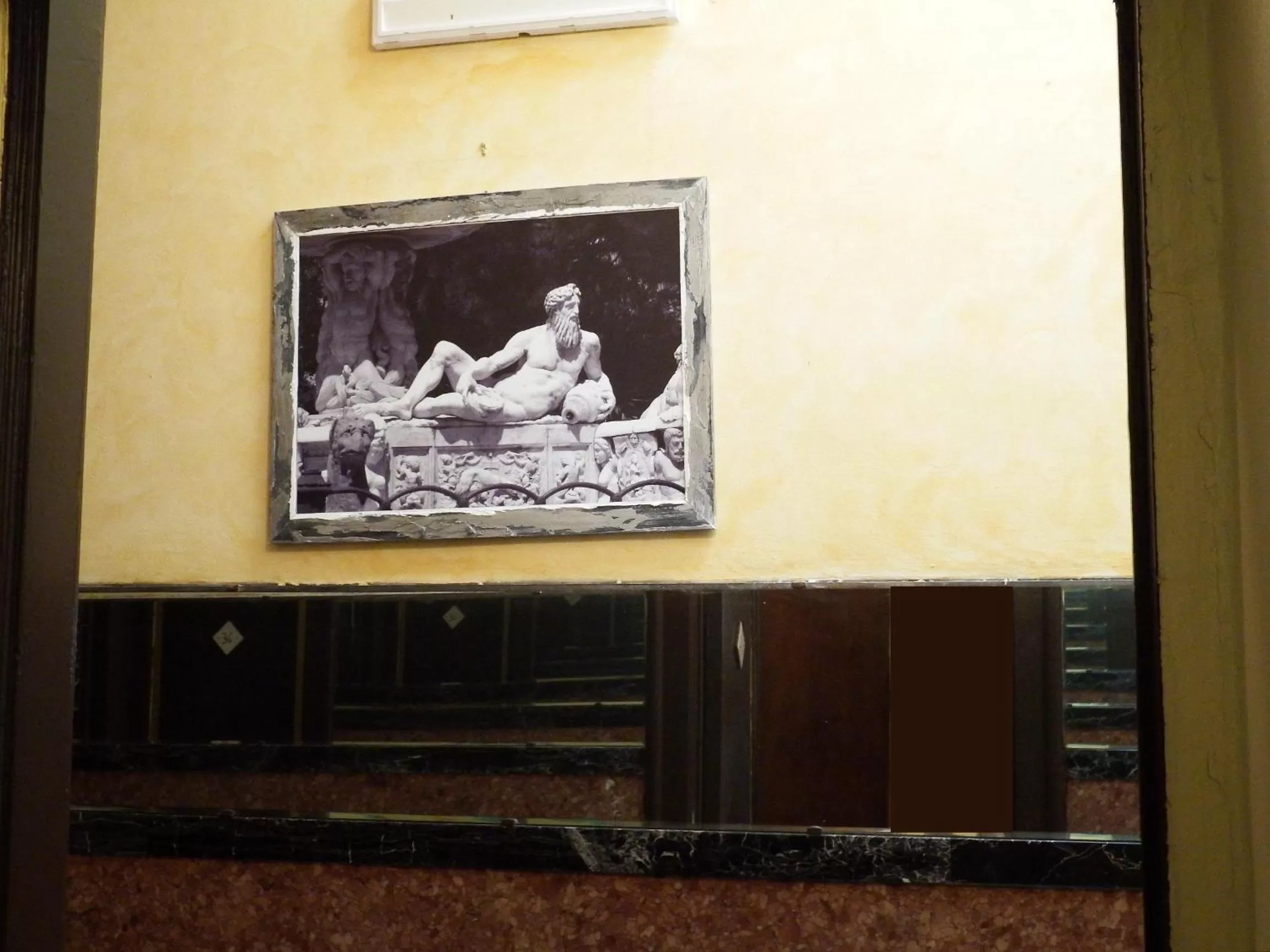 Decorative detail in Hotel Touring