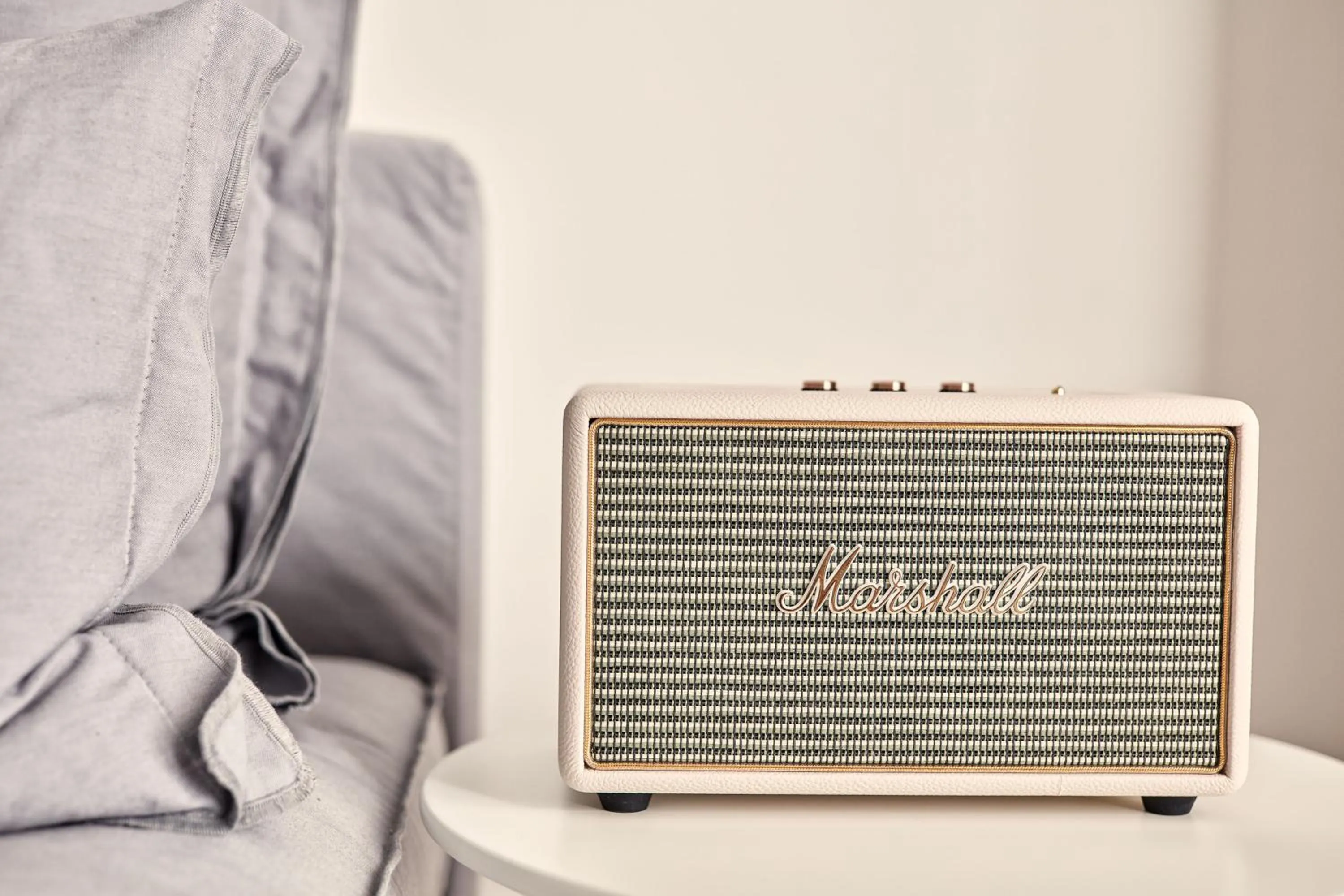 TV and multimedia in Boho Private Luxury Suites