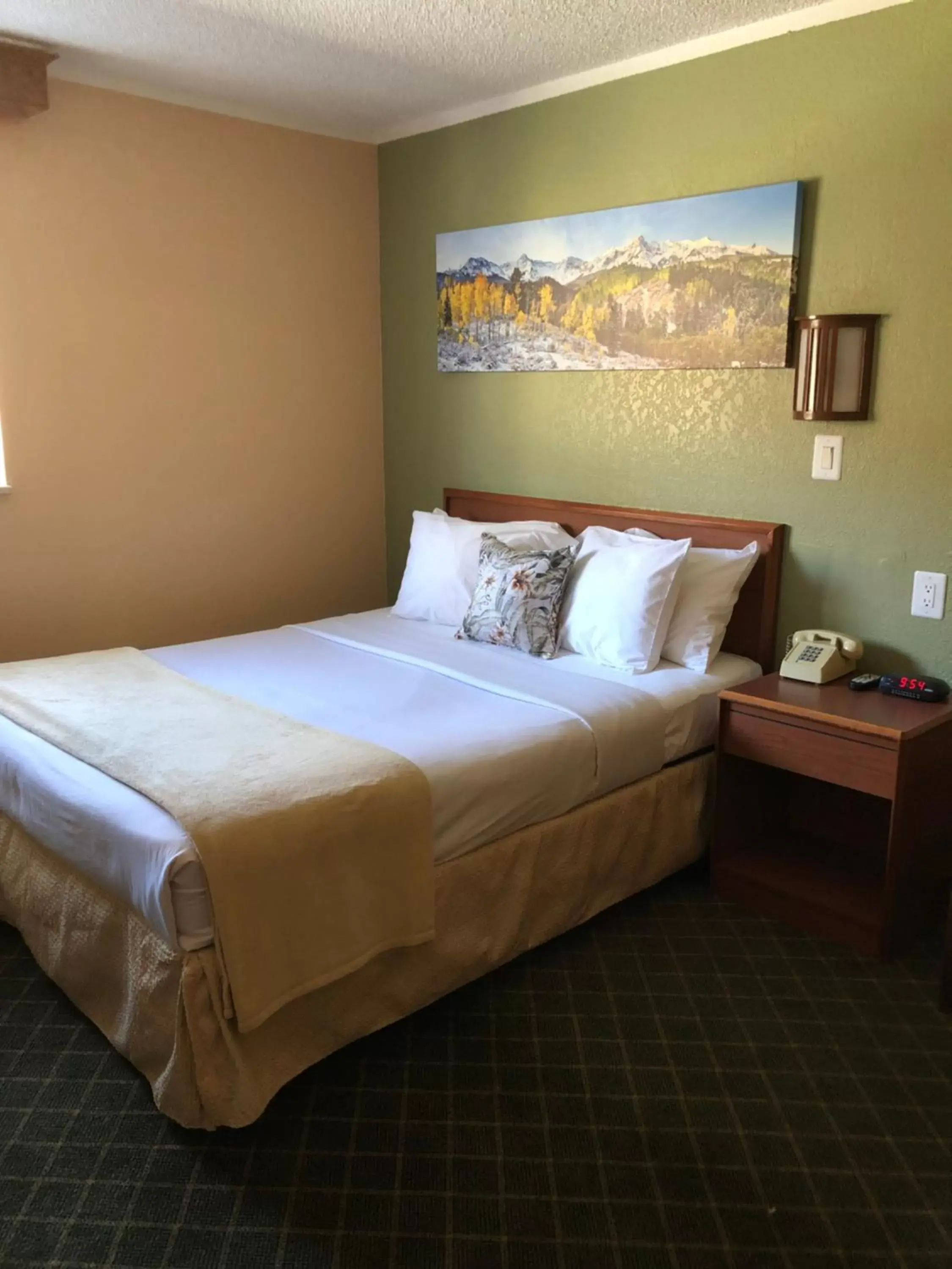 Bed in Red River Inn Silt - Rifle