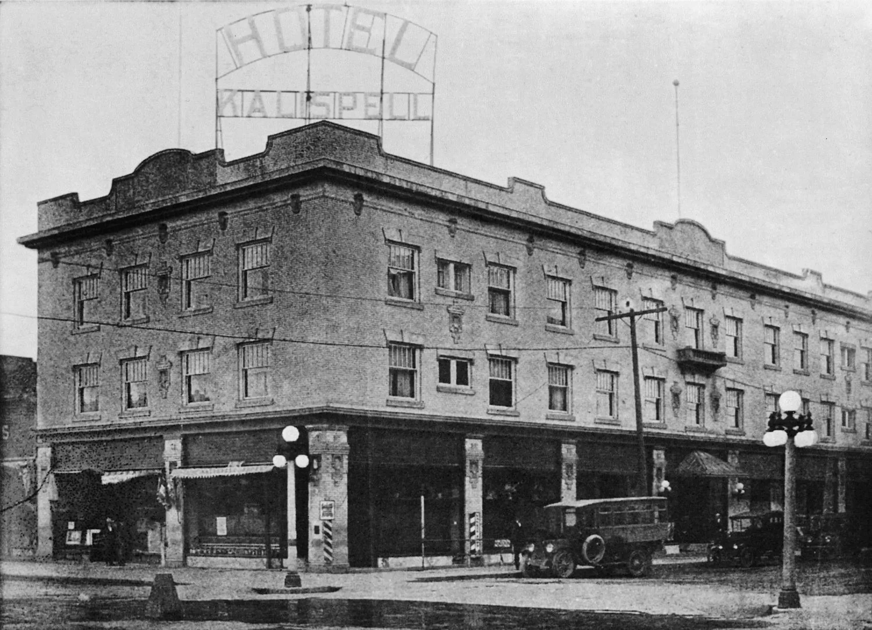 Street view, Property Building in Kalispell Grand Hotel