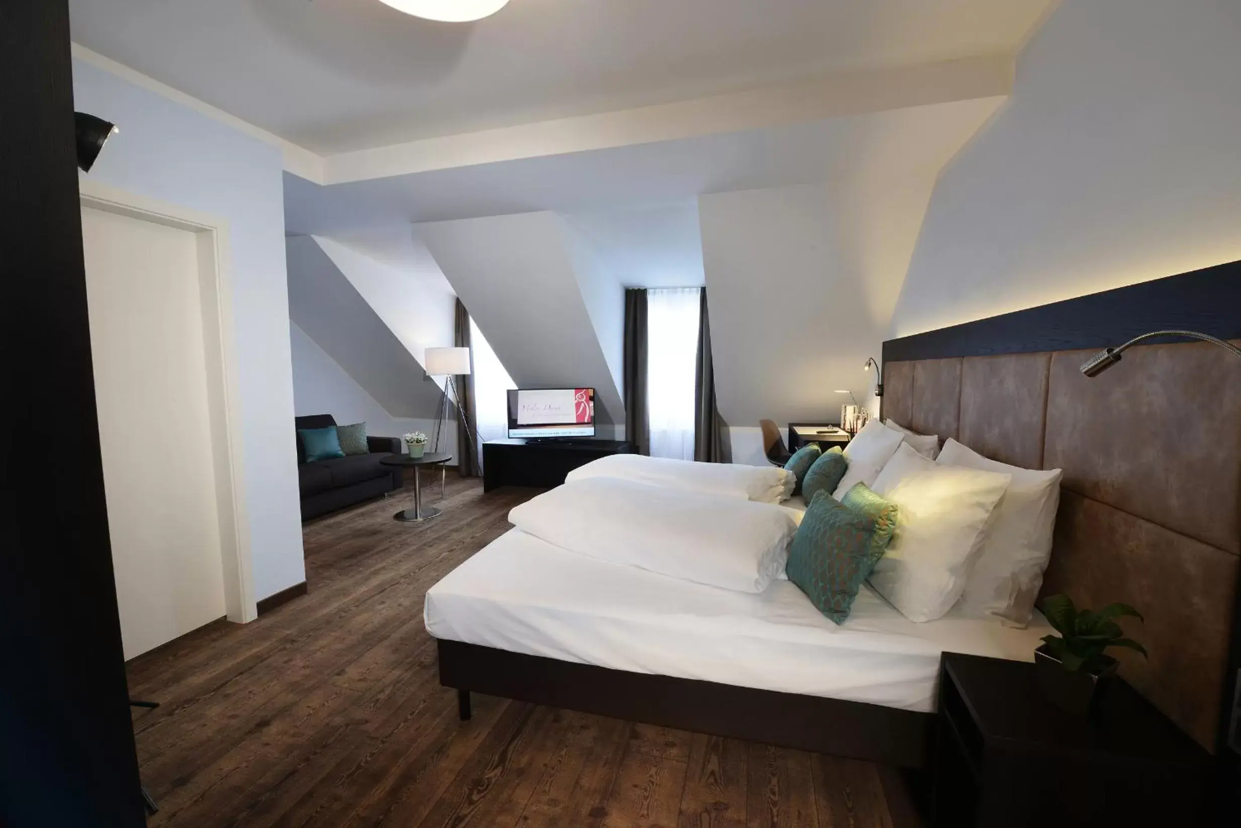 Comfort Double or Twin Room in UHU Gästehaus Superior Comfort Double or Twin Room in UHU Gästehaus Superior