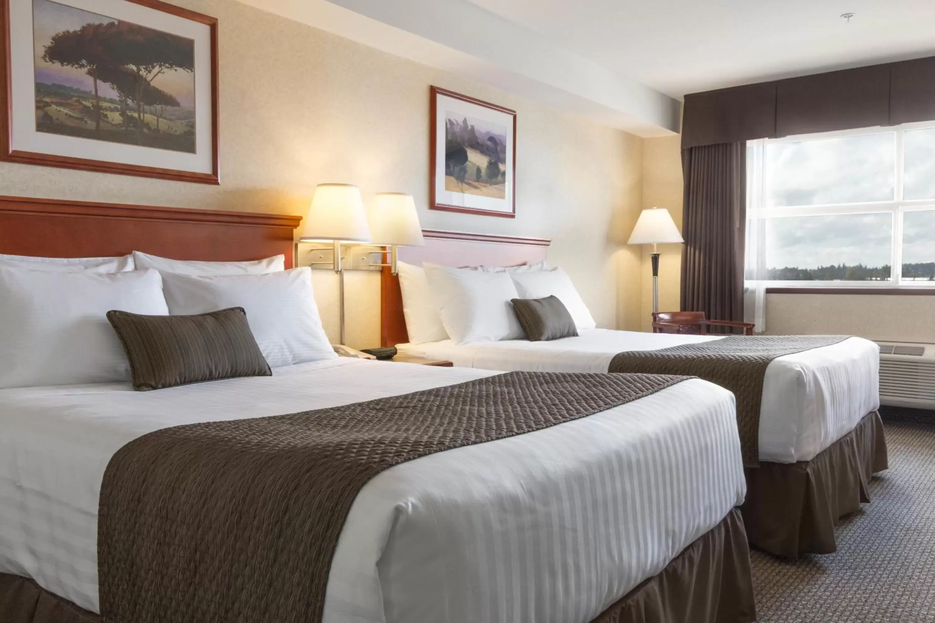 Bedroom, Bed in Days Inn & Suites by Wyndham Langley