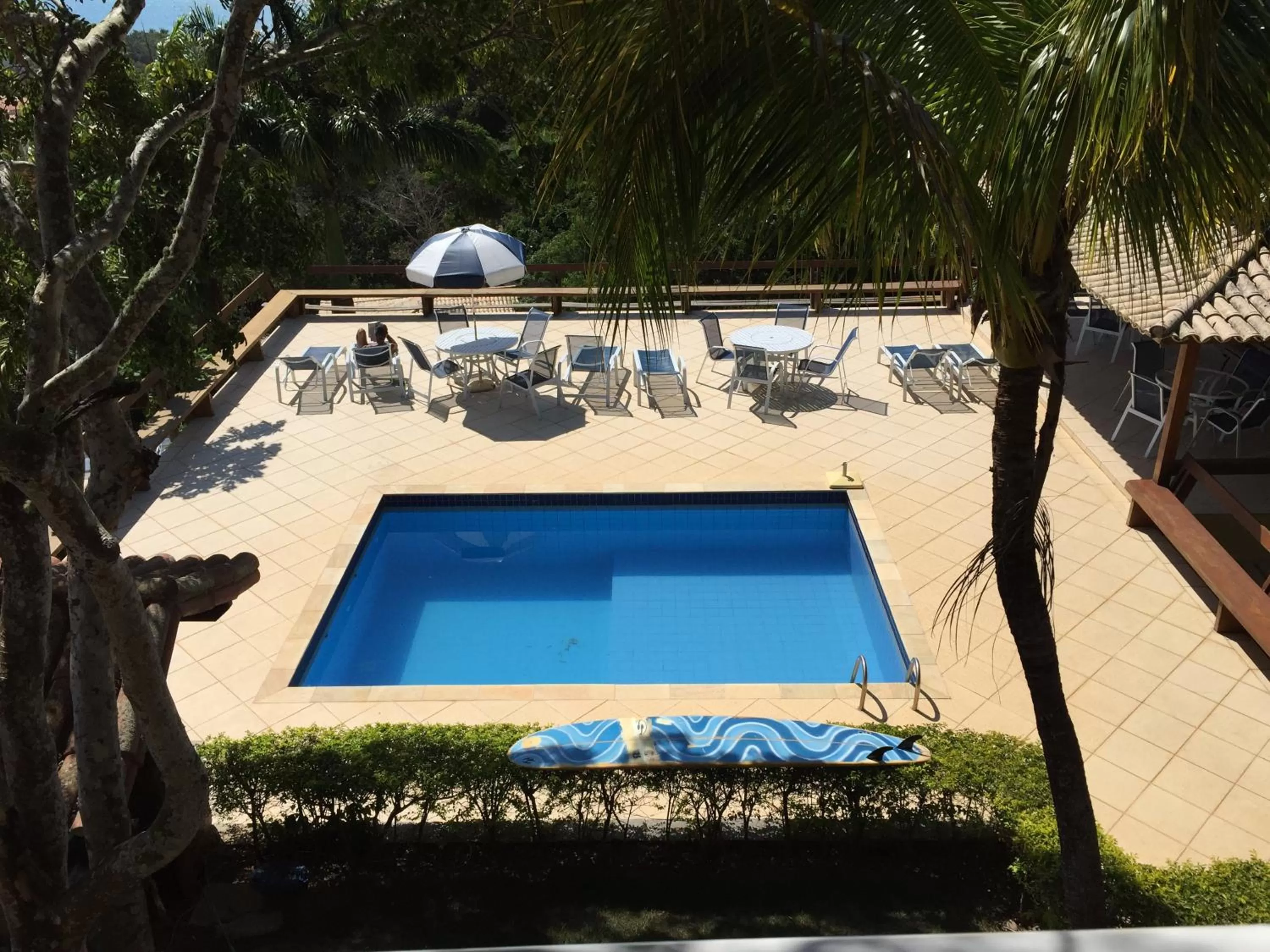 Swimming pool in Praia da Ferradurinha Guest House