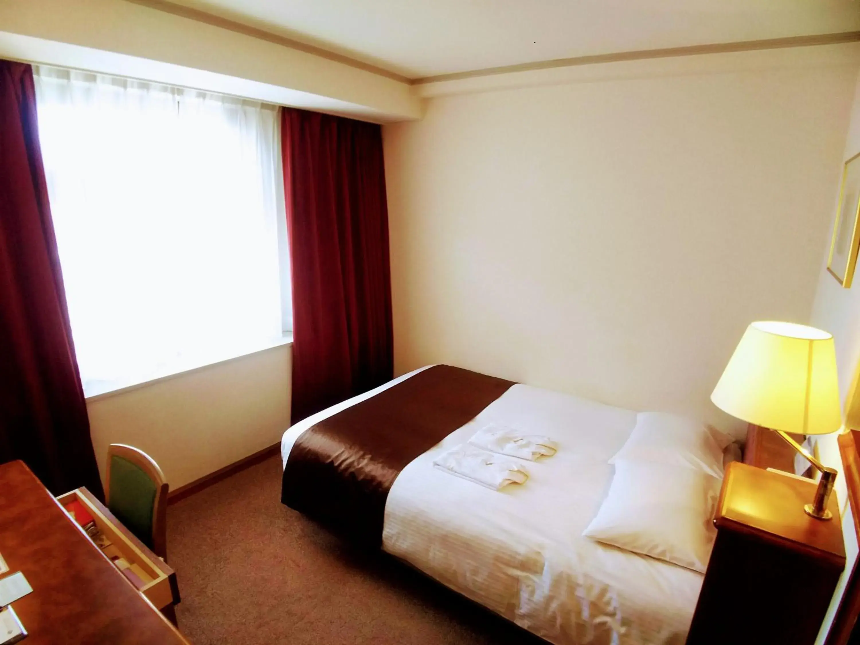 Bedroom, Bed in Tokyo Grand Hotel