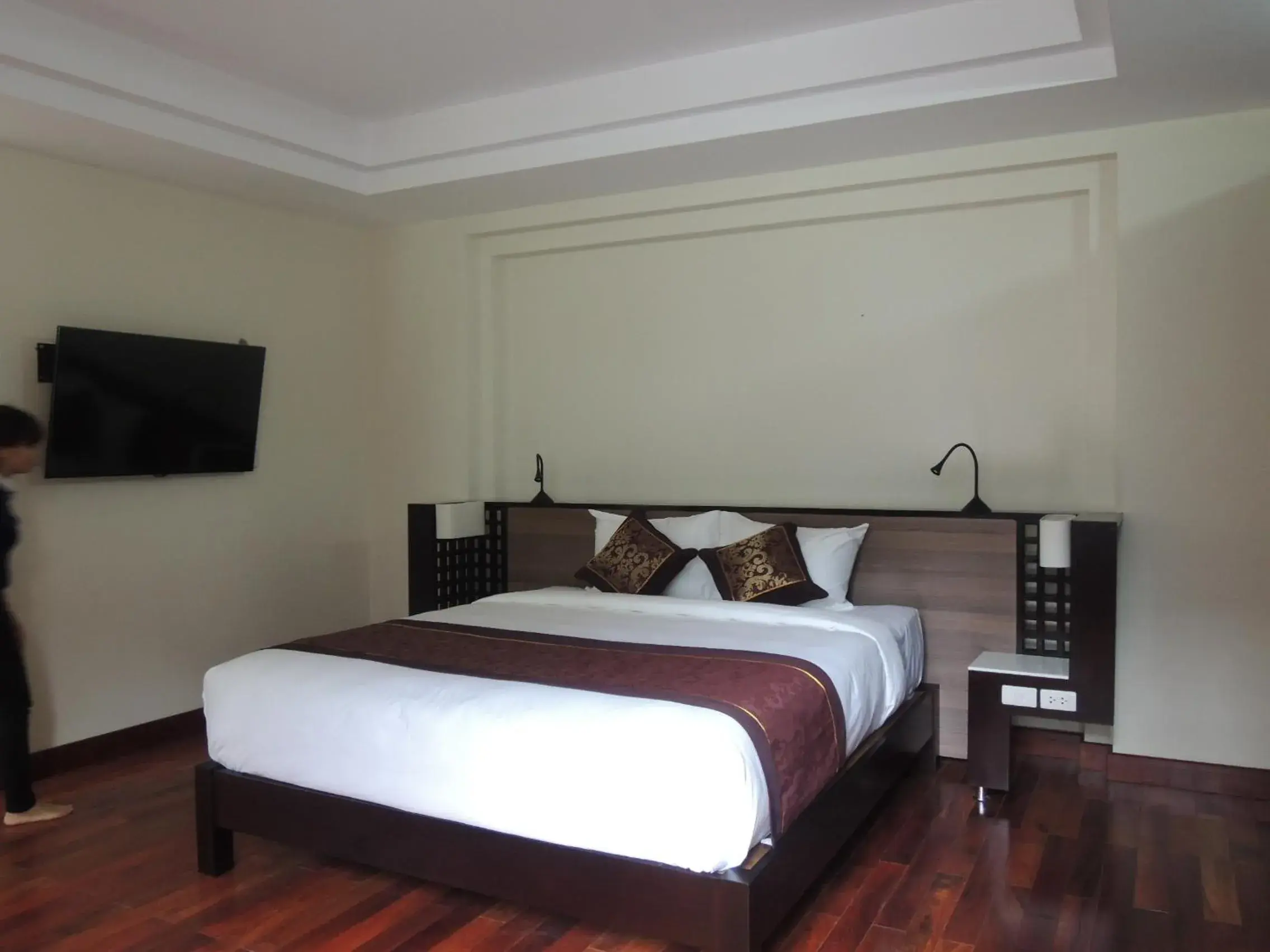 Photo of the whole room, Bed in Bai Dinh Hotel