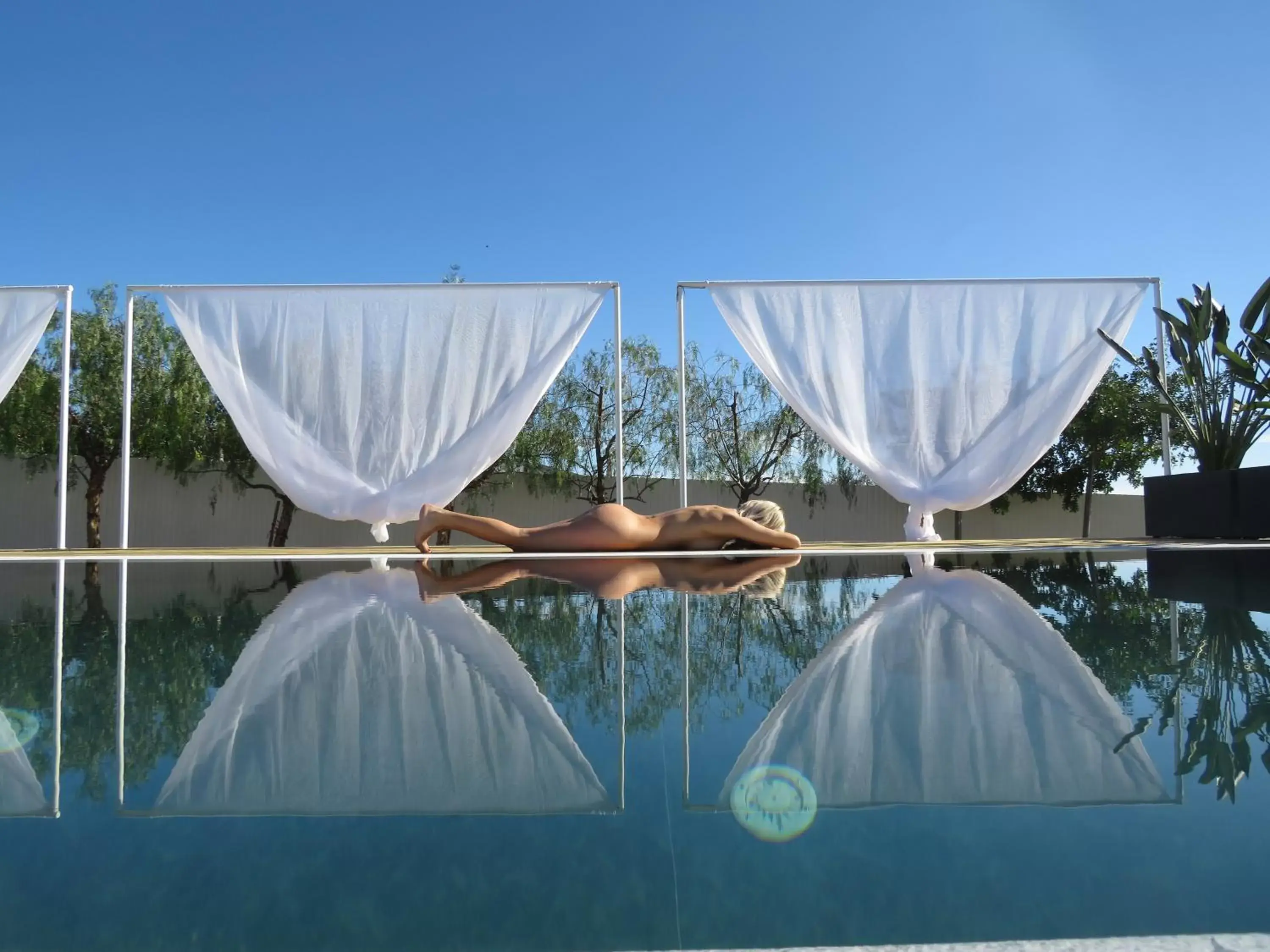 Swimming Pool in VILAPURA - Naturism