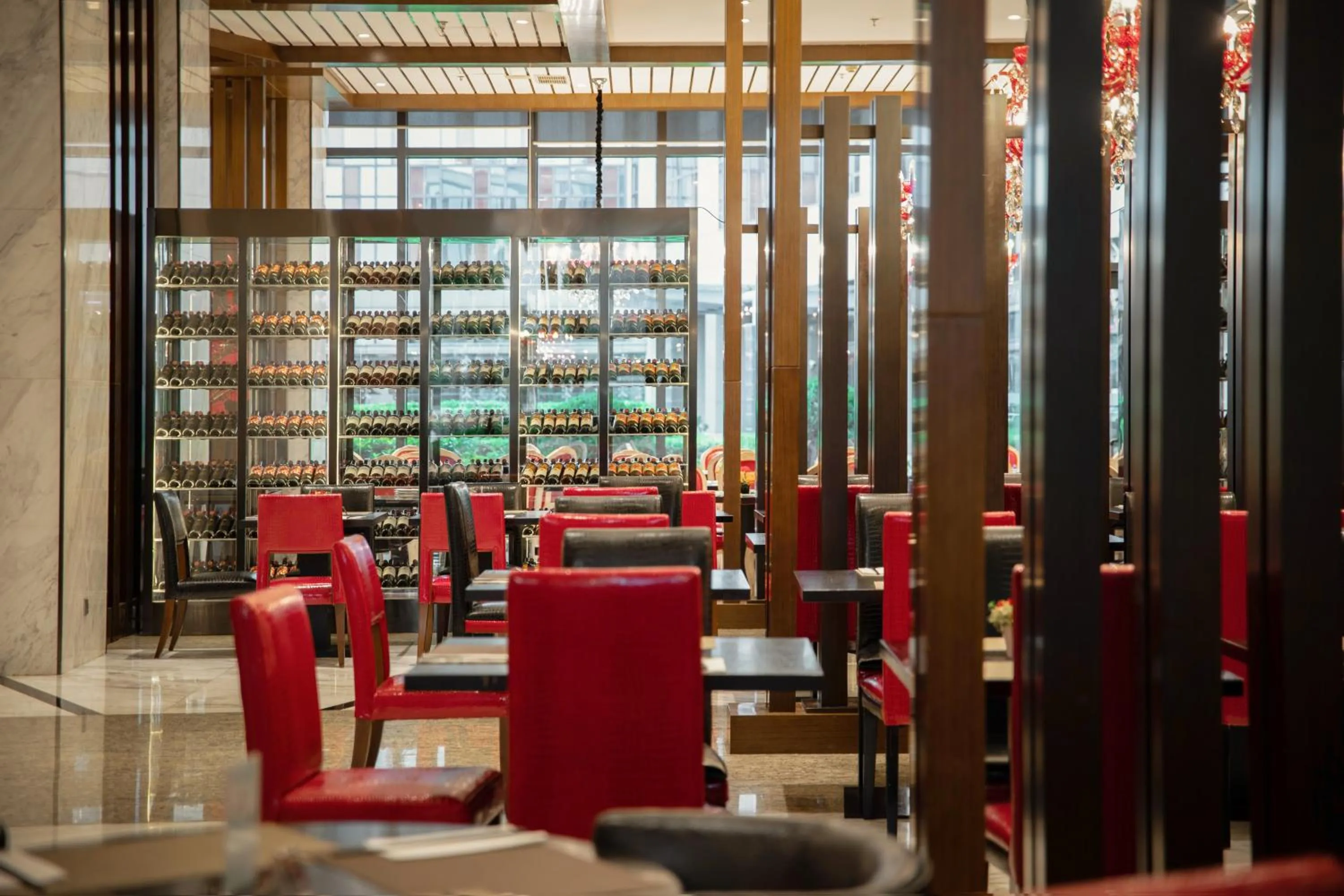 Restaurant/places to eat in Holiday Inn Shanghai Hongqiao West by IHG