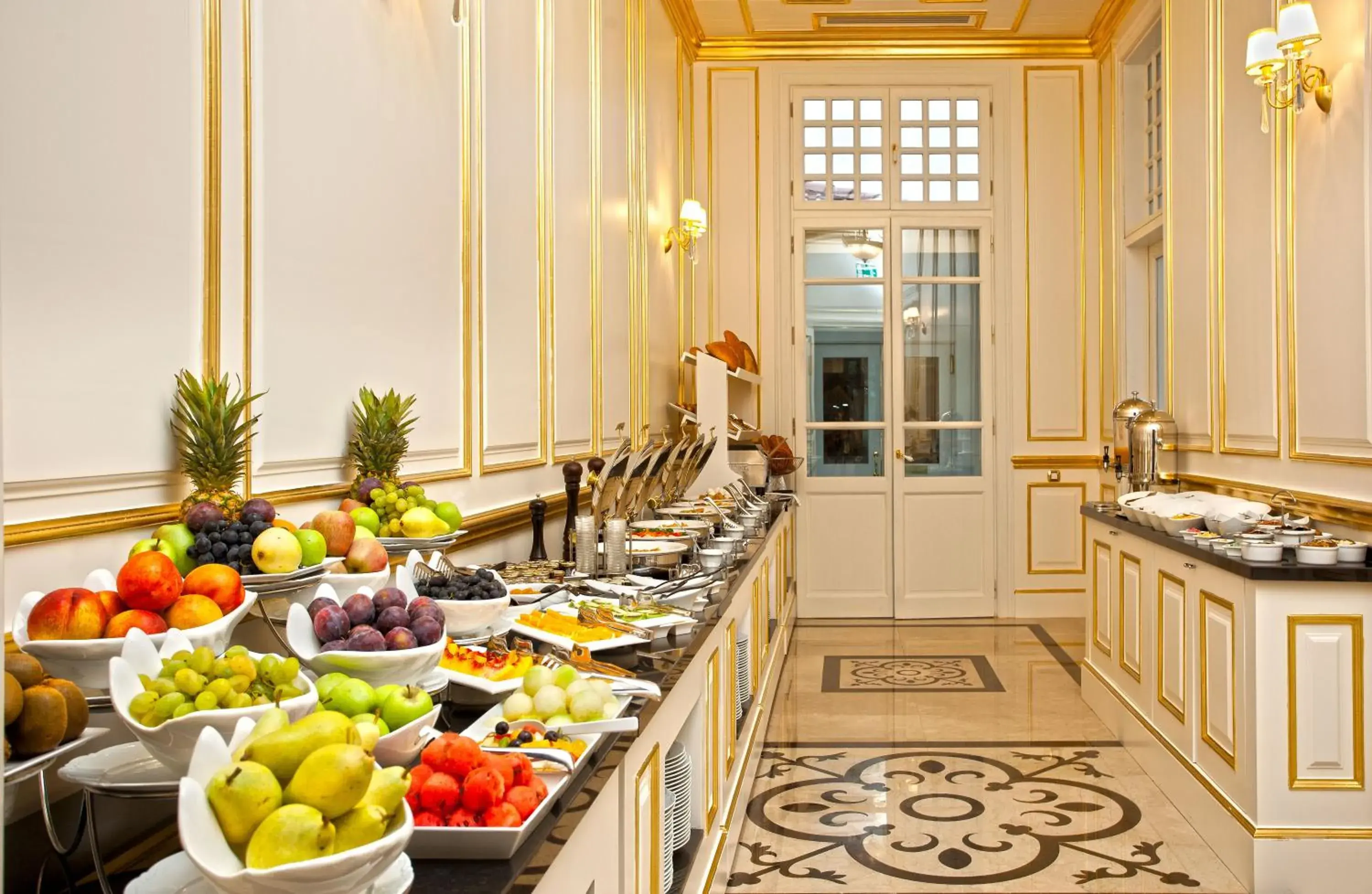 Food and drinks in Limak Yalova Thermal Boutique Hotel Food and drinks in Limak Yalova Thermal Boutique Hotel