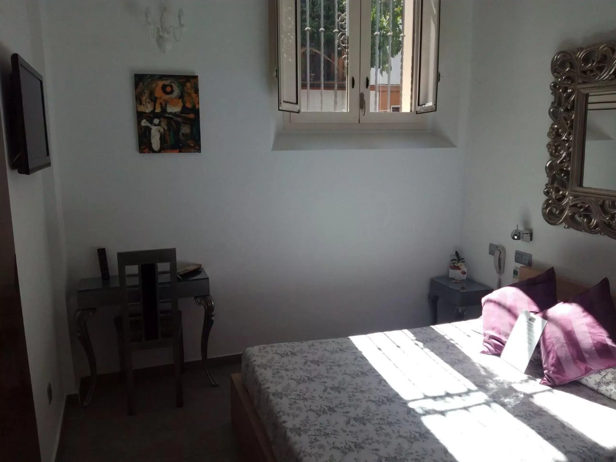 Bedroom in Hotel Palacio Alcázar