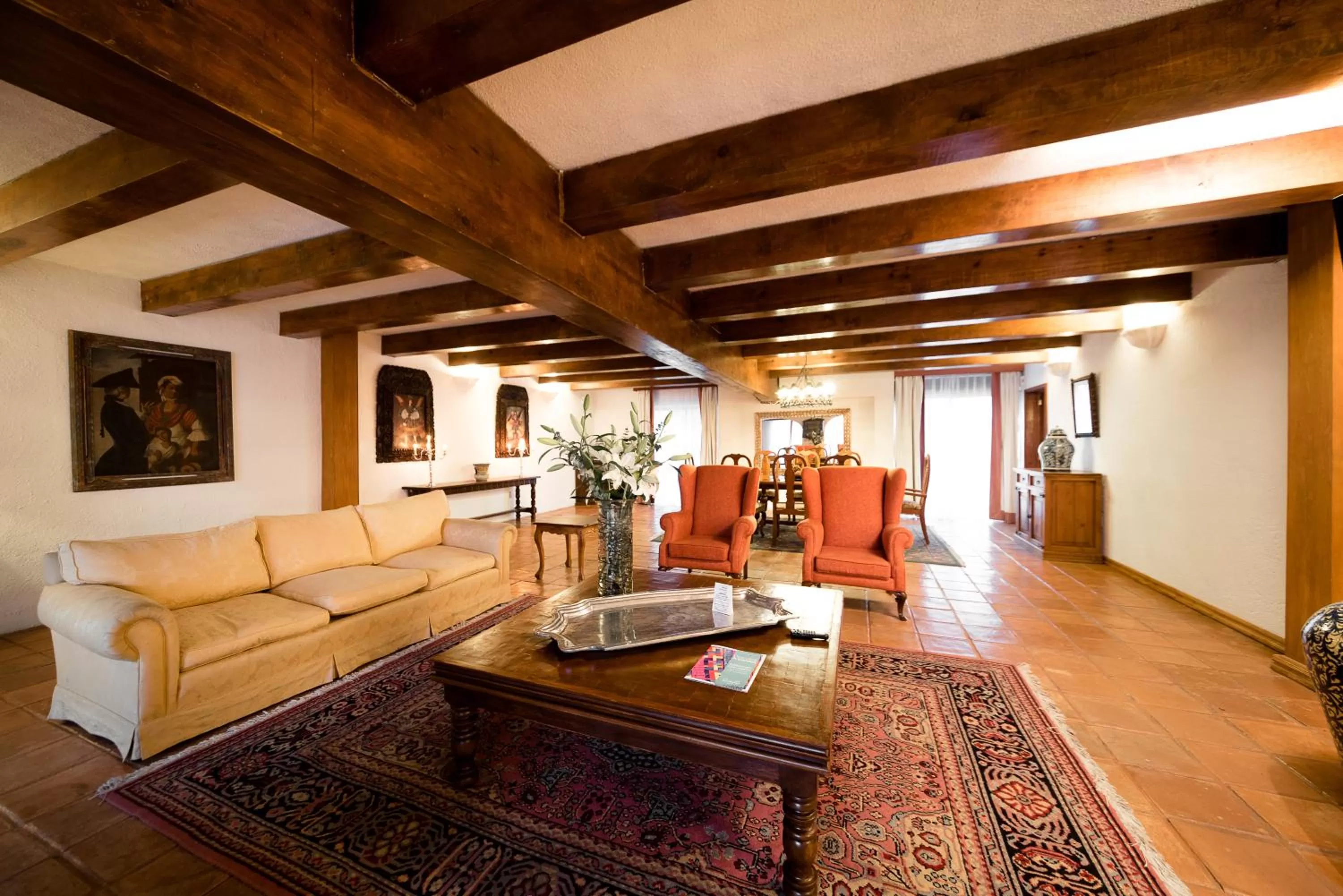 Photo of the whole room in Misión Guanajuato