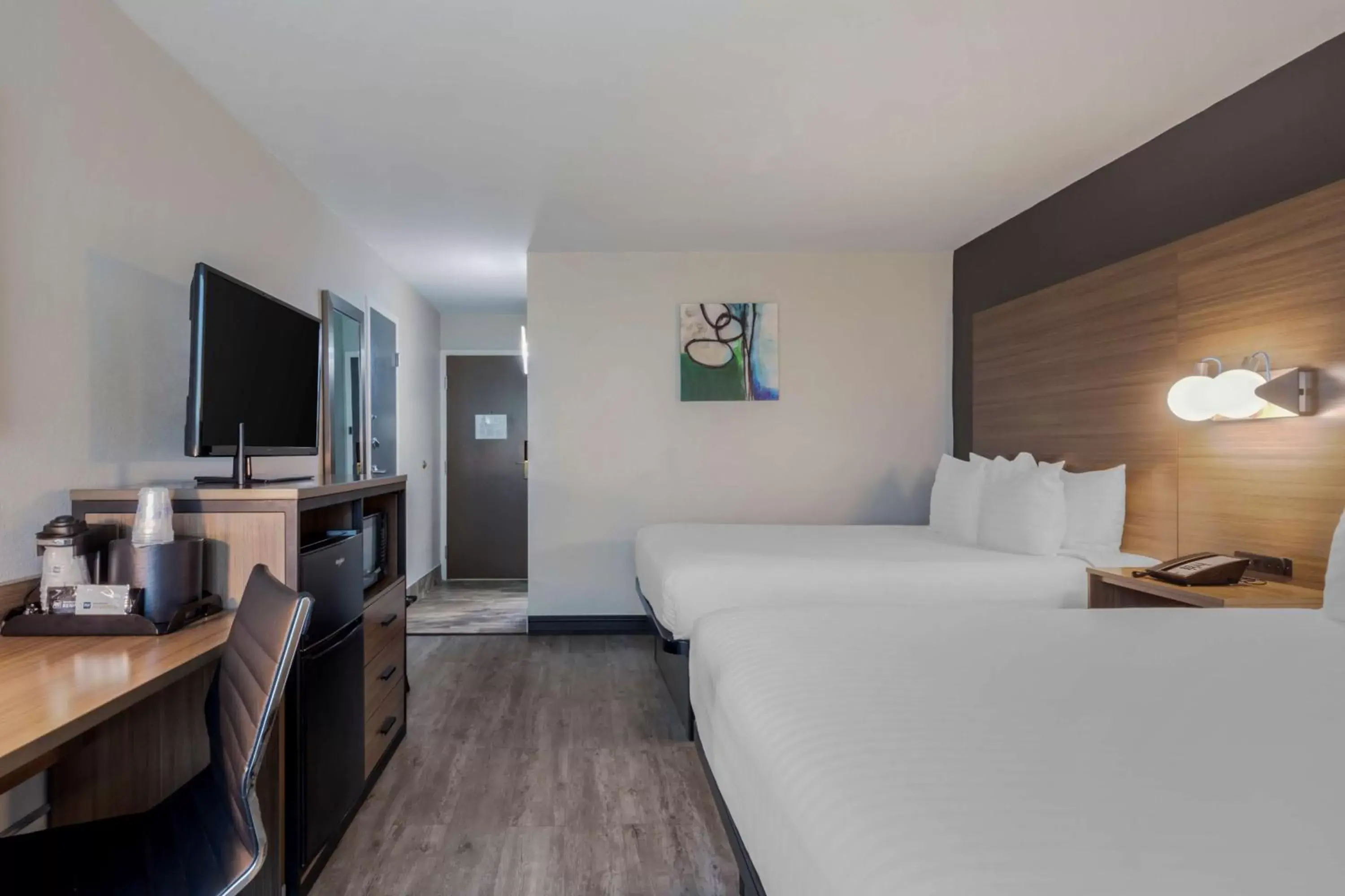 Bedroom, TV/Entertainment Center in Best Western Corpus Christi Airport Hotel