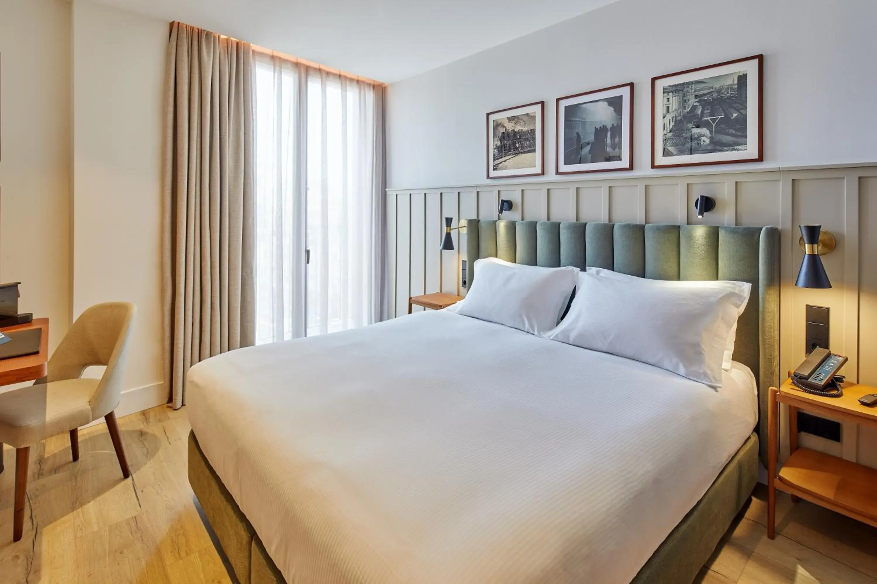 Bedroom, Bed in Via Sants Hotel Barcelona, Tapestry Collection By Hilton