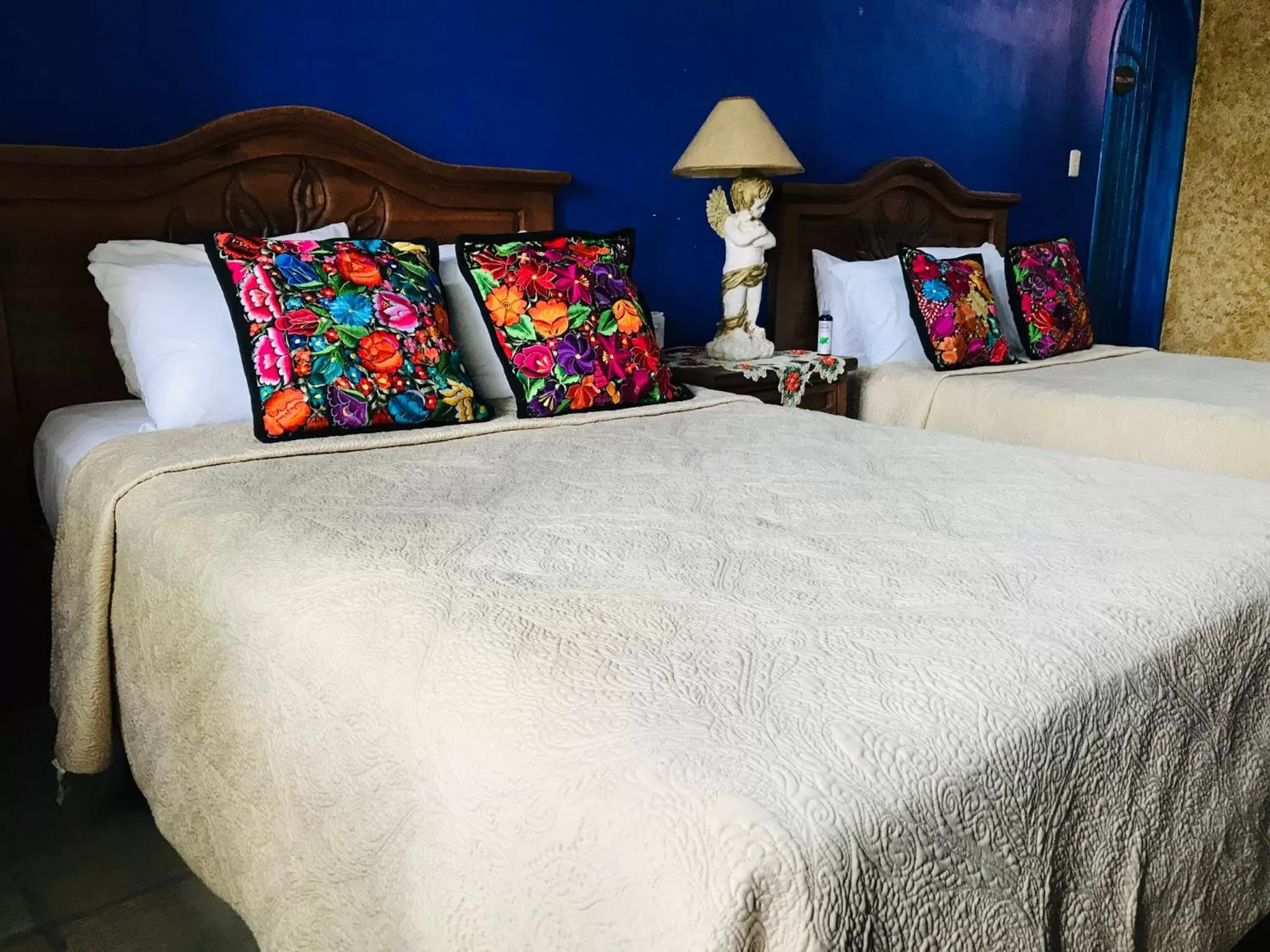 Photo of the whole room, Bed in Hacienda Boutique B&B and Spa Solo Adultos