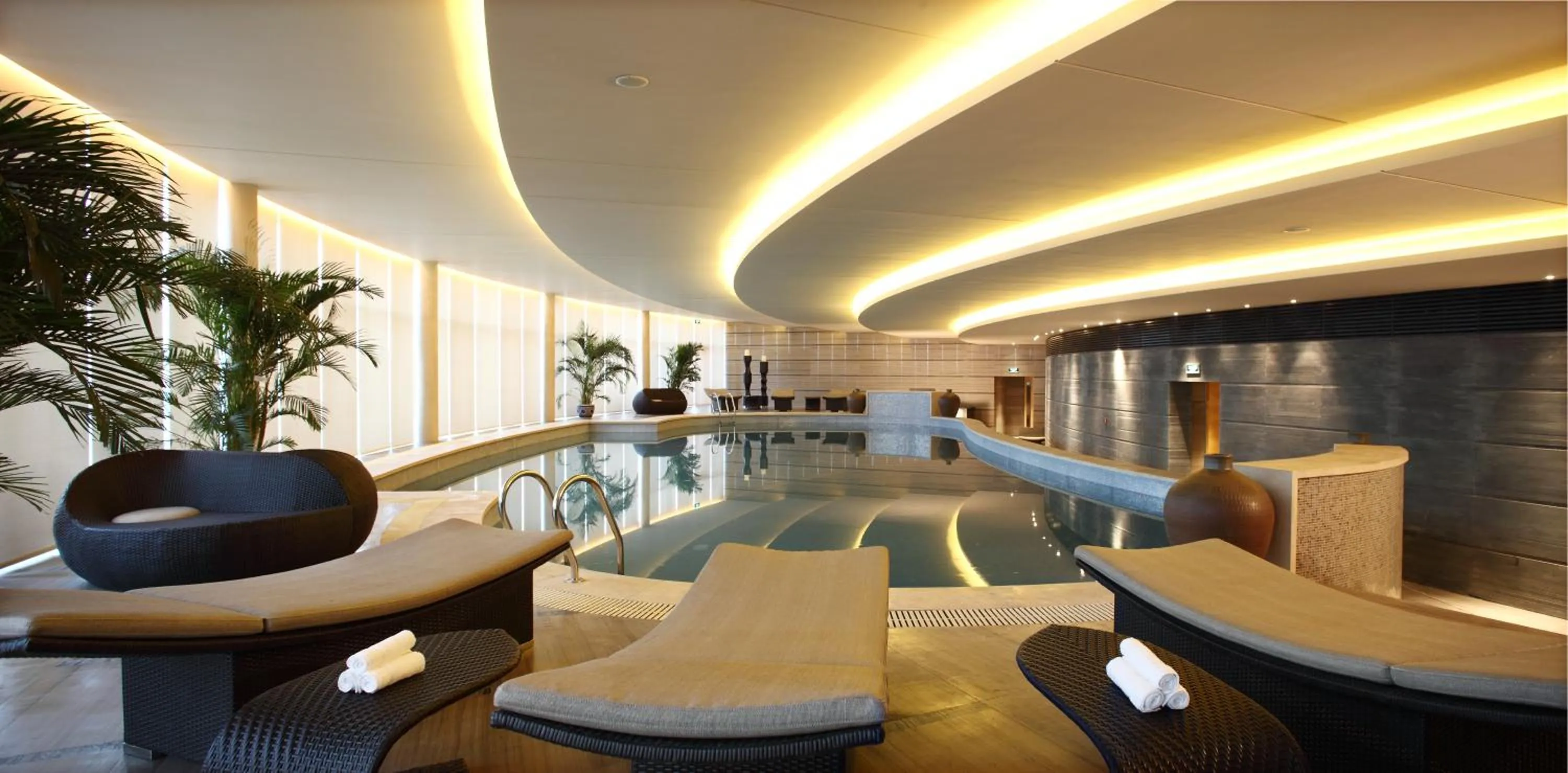 Swimming pool in Tangla Hotel Tianjin