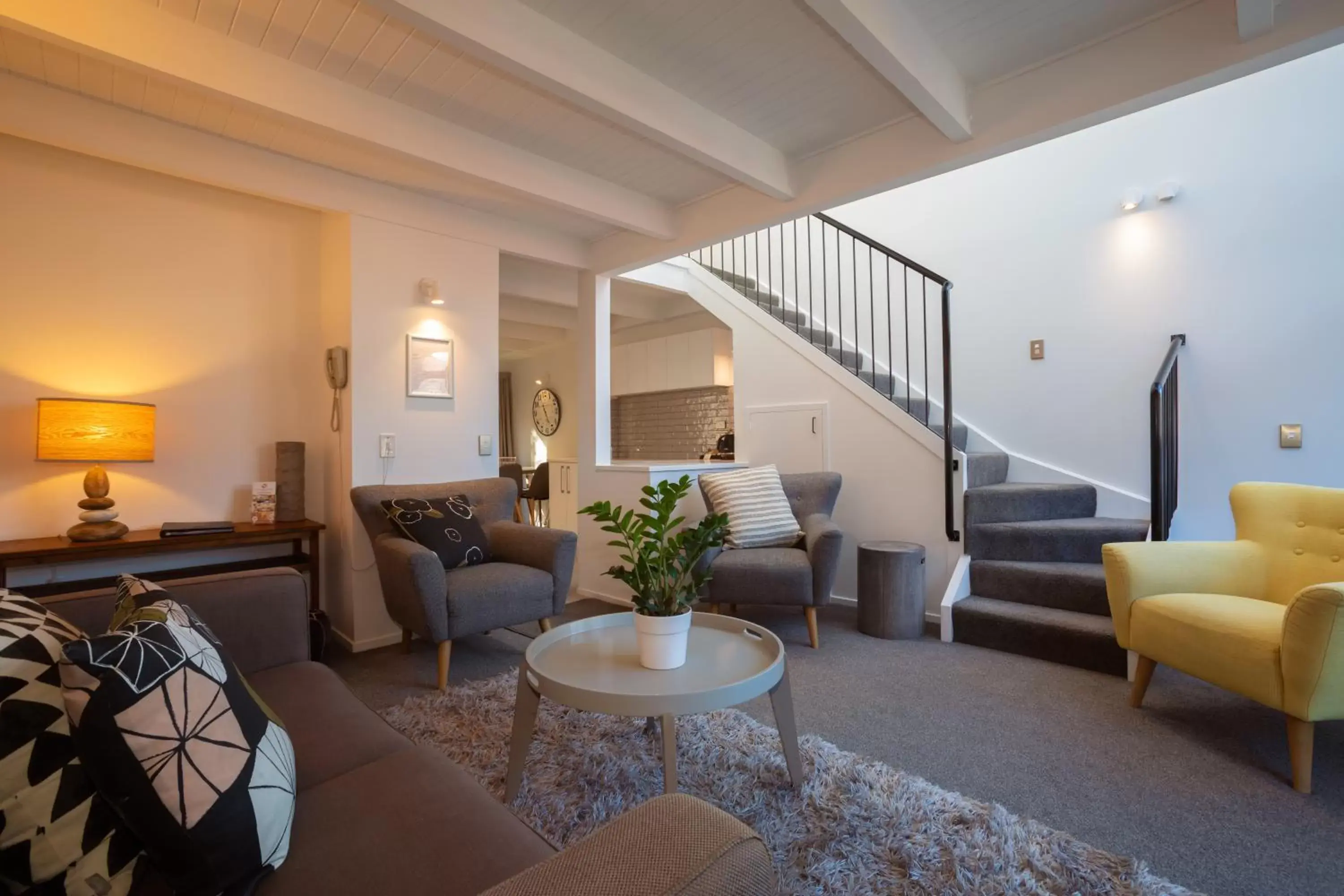 Living room, Seating Area in Cranbury Court Apartments