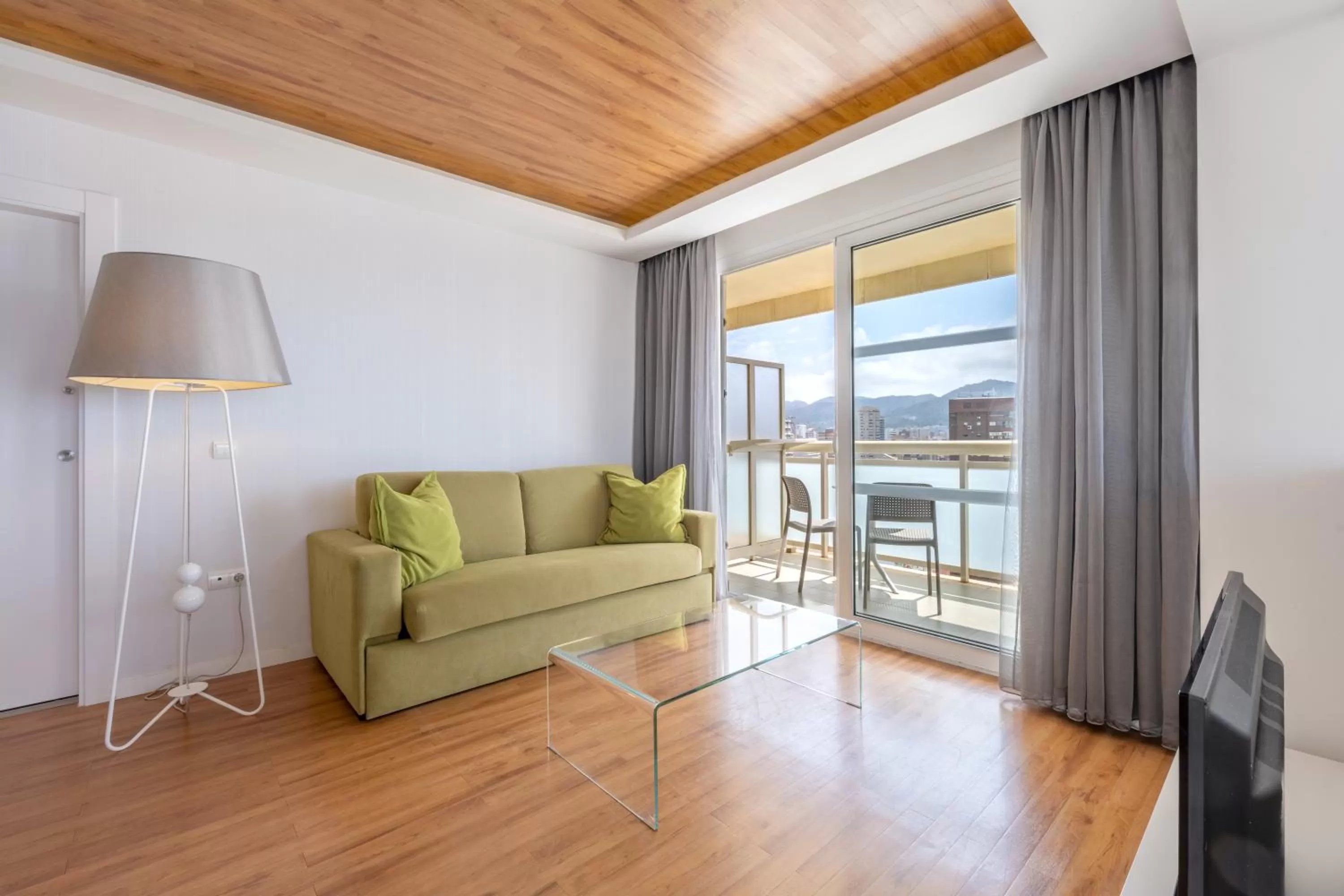 TV and multimedia in Climia Benidorm Plaza