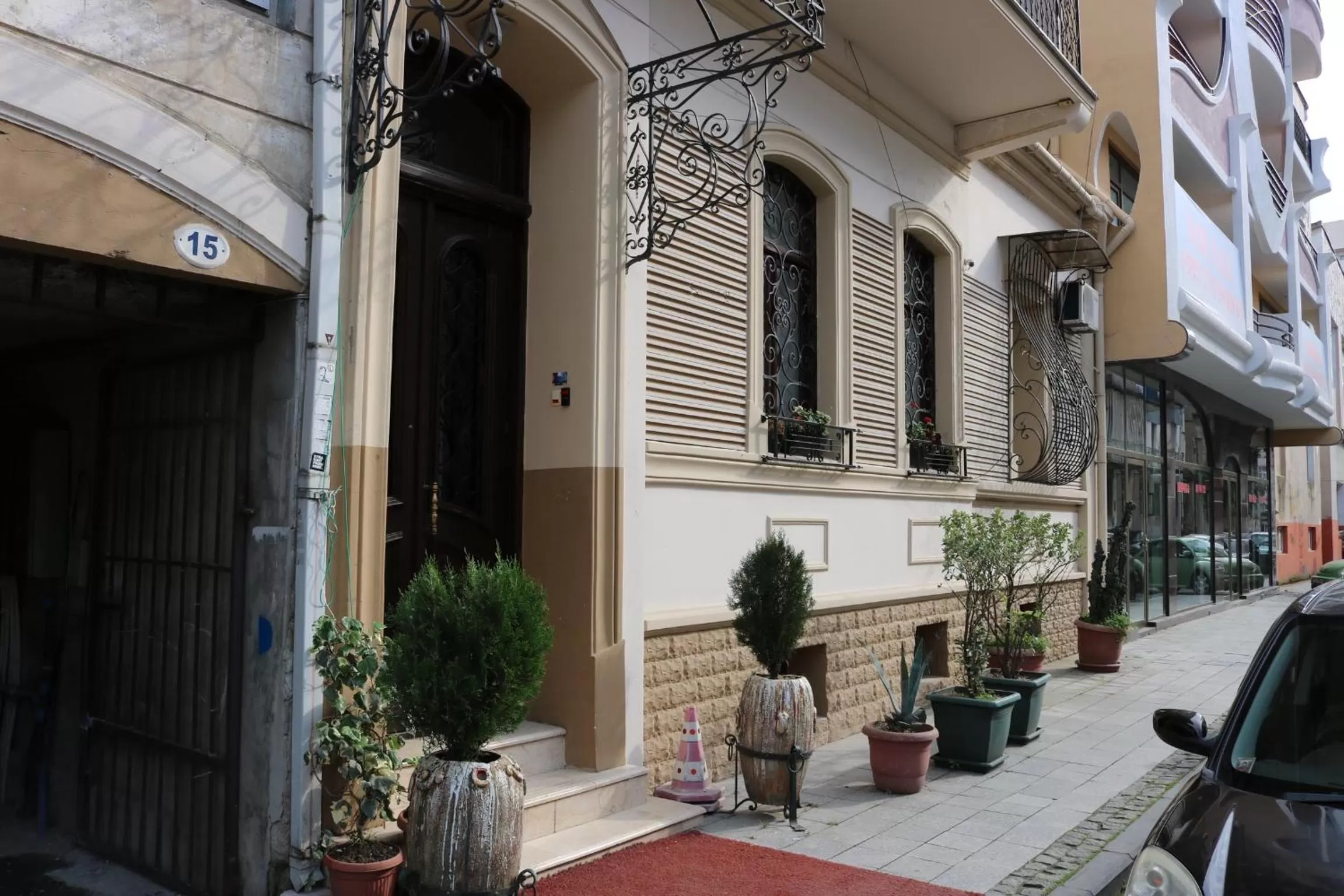 Property building in Luxors Garden