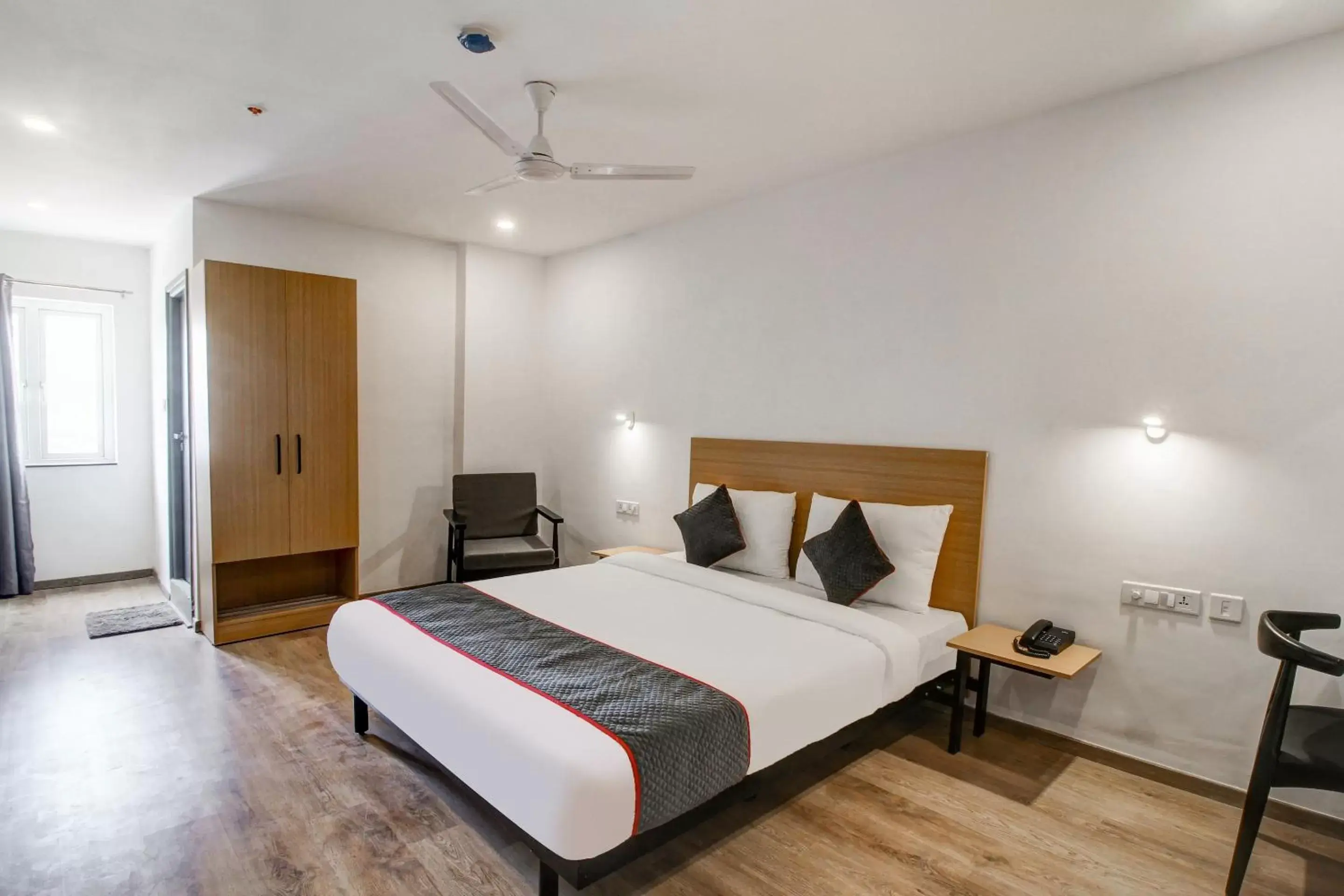 Bedroom, Bed in Townhouse RCC Majestic 397 LB Nagar