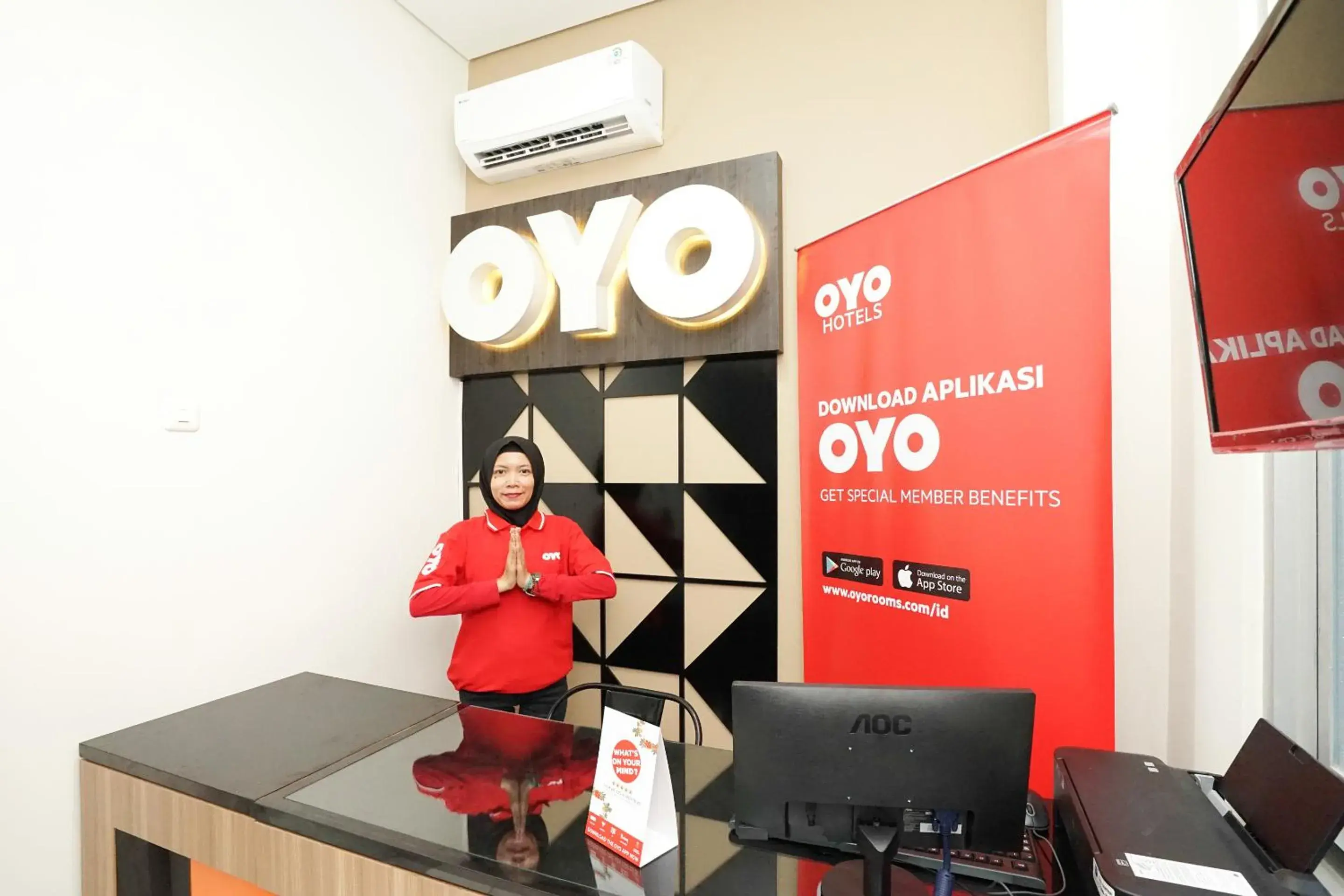 Lobby or reception in OYO 614 Graha 8 Syariah